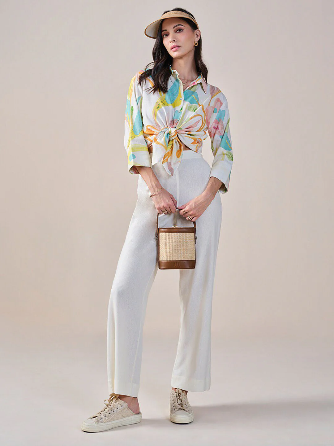 AND Print Shirt Collar Styled Back Top - Image 4