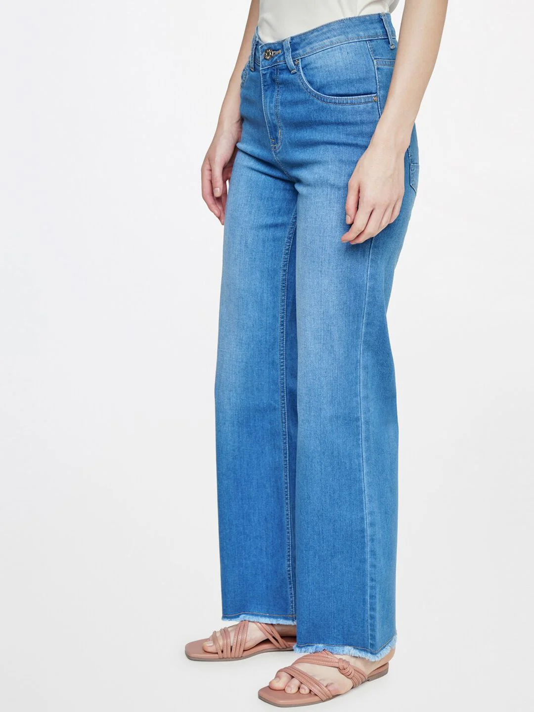 AND Women Bootcut Mid-Rise Light Fade Jeans - Image 2
