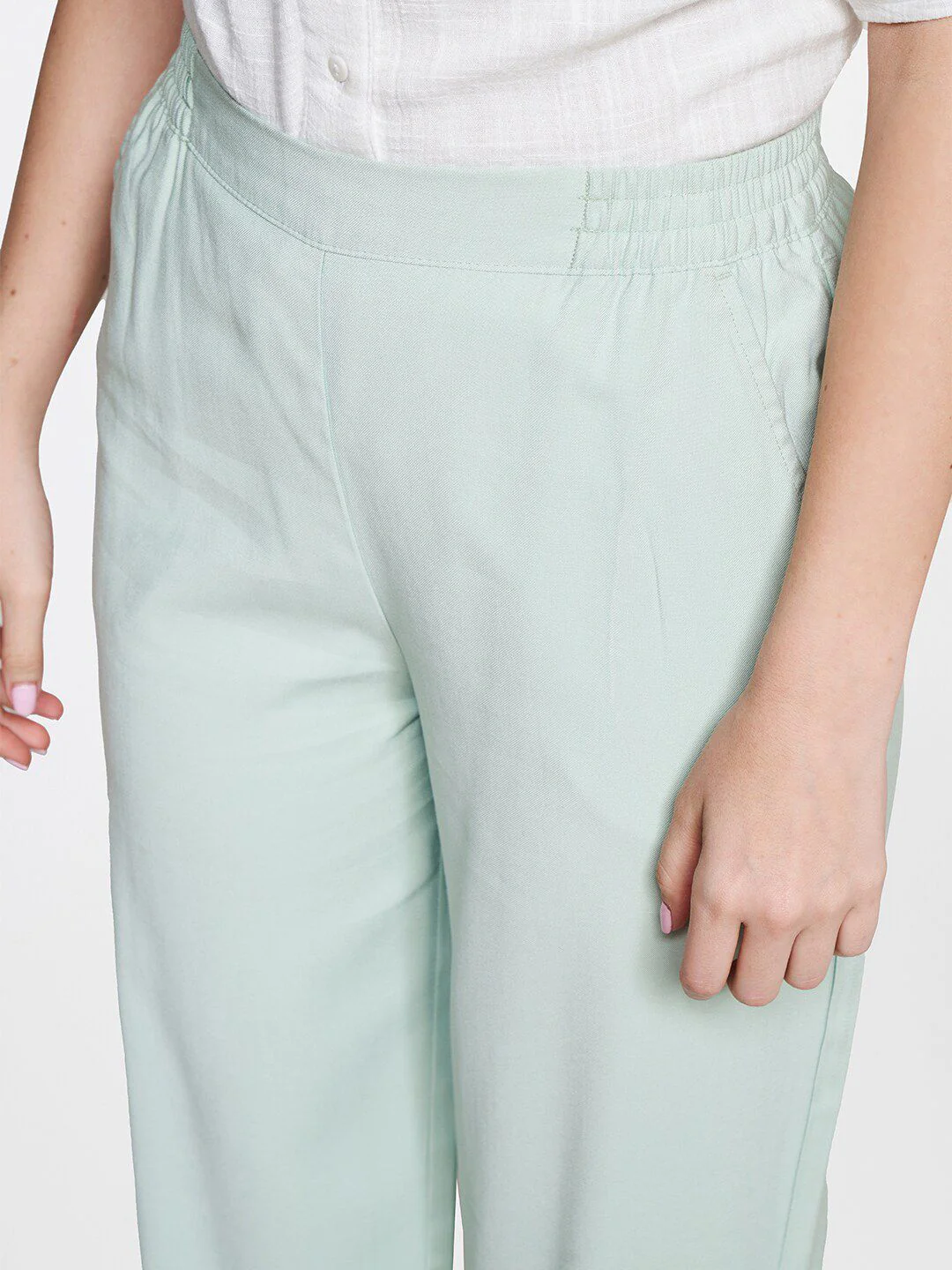 AND Women Mid-Rise Trousers - Image 4