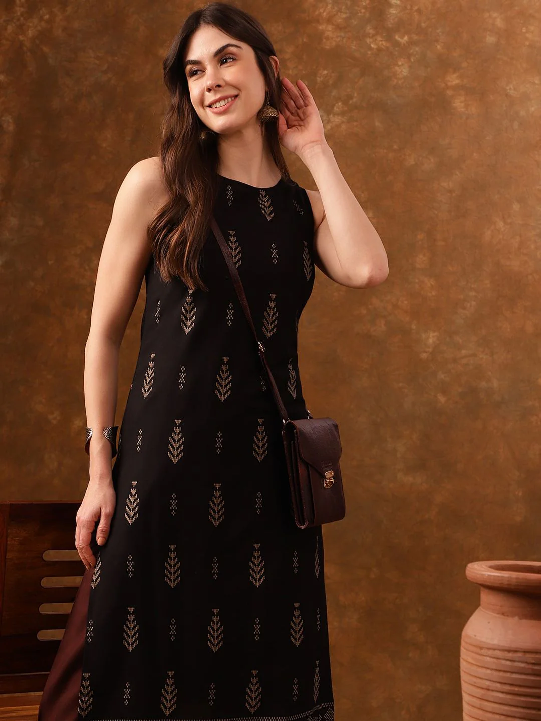 Anouk Black Ethnic Motifs Printed Sleeveless Straight Kurta