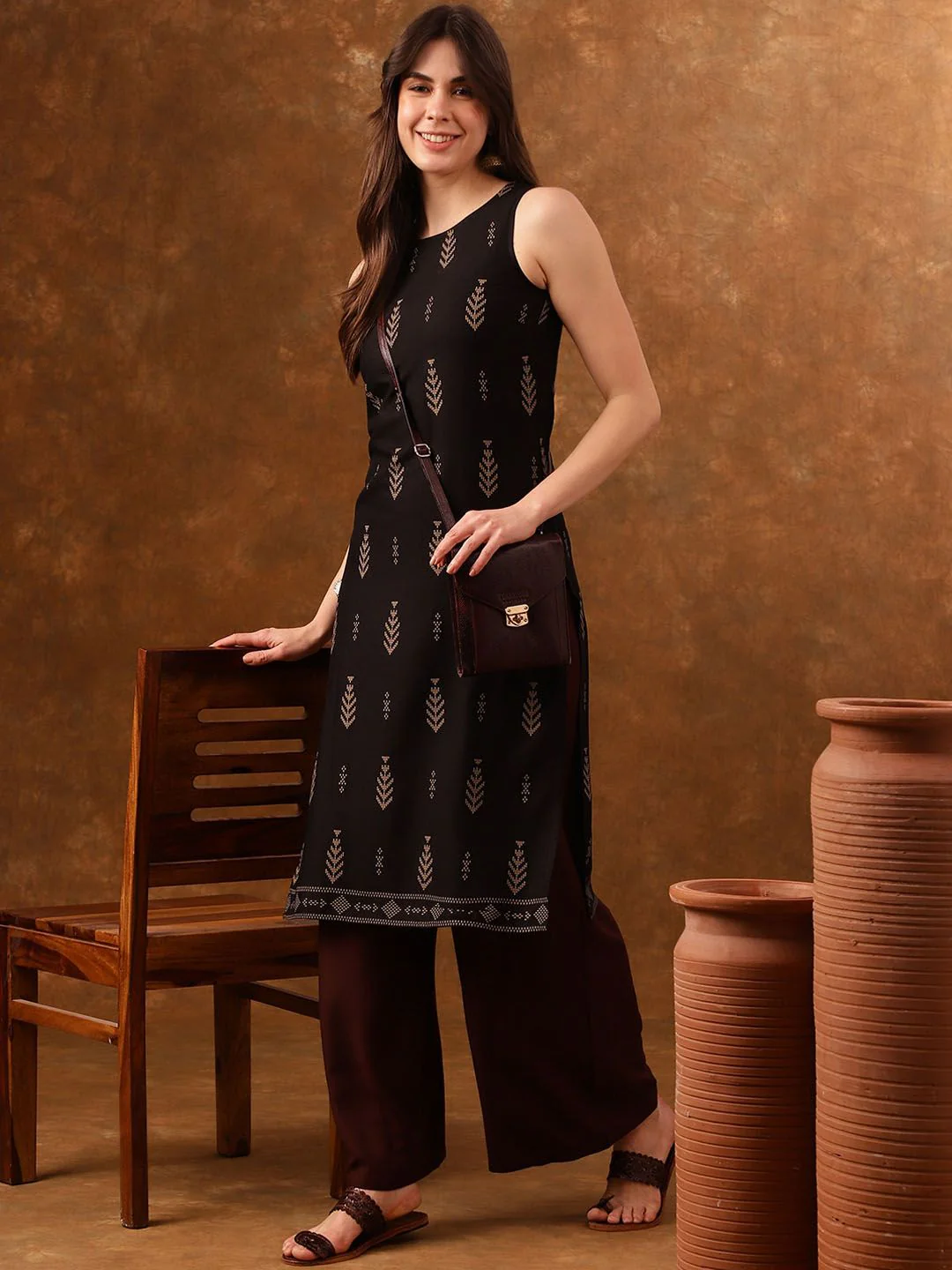 Anouk Black Ethnic Motifs Printed Sleeveless Straight Kurta - Image 6