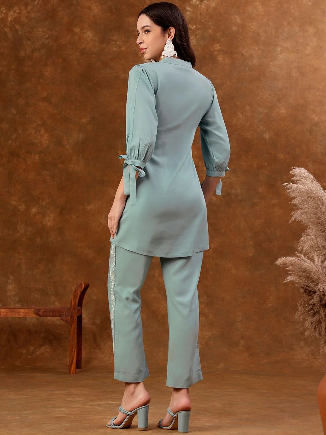 Anouk Blue Embroidered Silk Blend Tunic With Trousers - Image 4