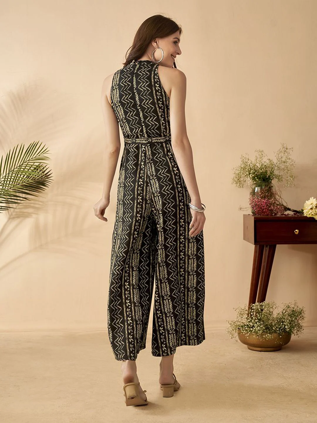 Anouk Ethnic Motifs Printed Halter Neck Sleeveless Basic Jumpsuit - Image 4