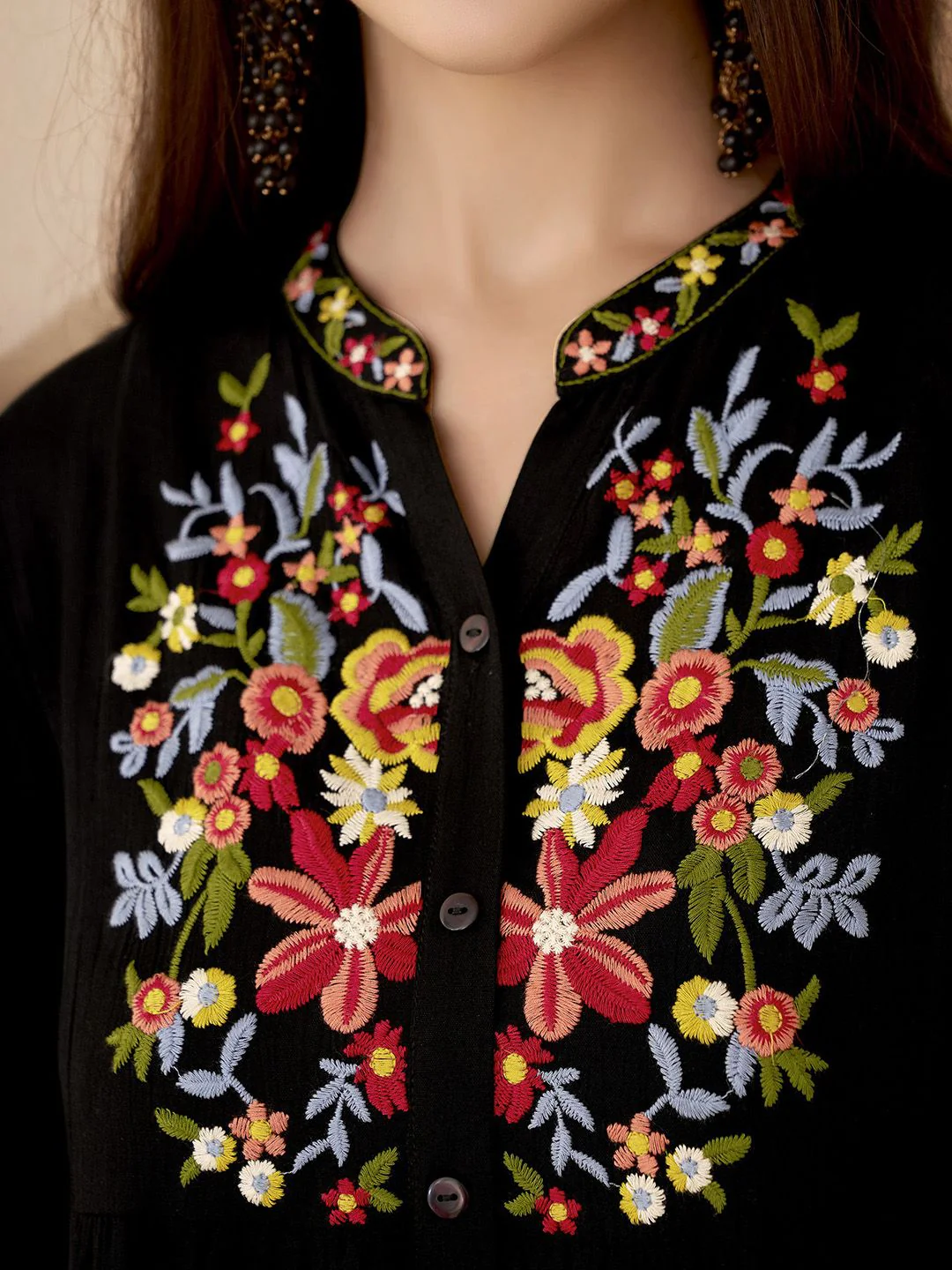 Anouk Floral Embroidered Mandarin Collar Thread Work Short Kurti - Image 2