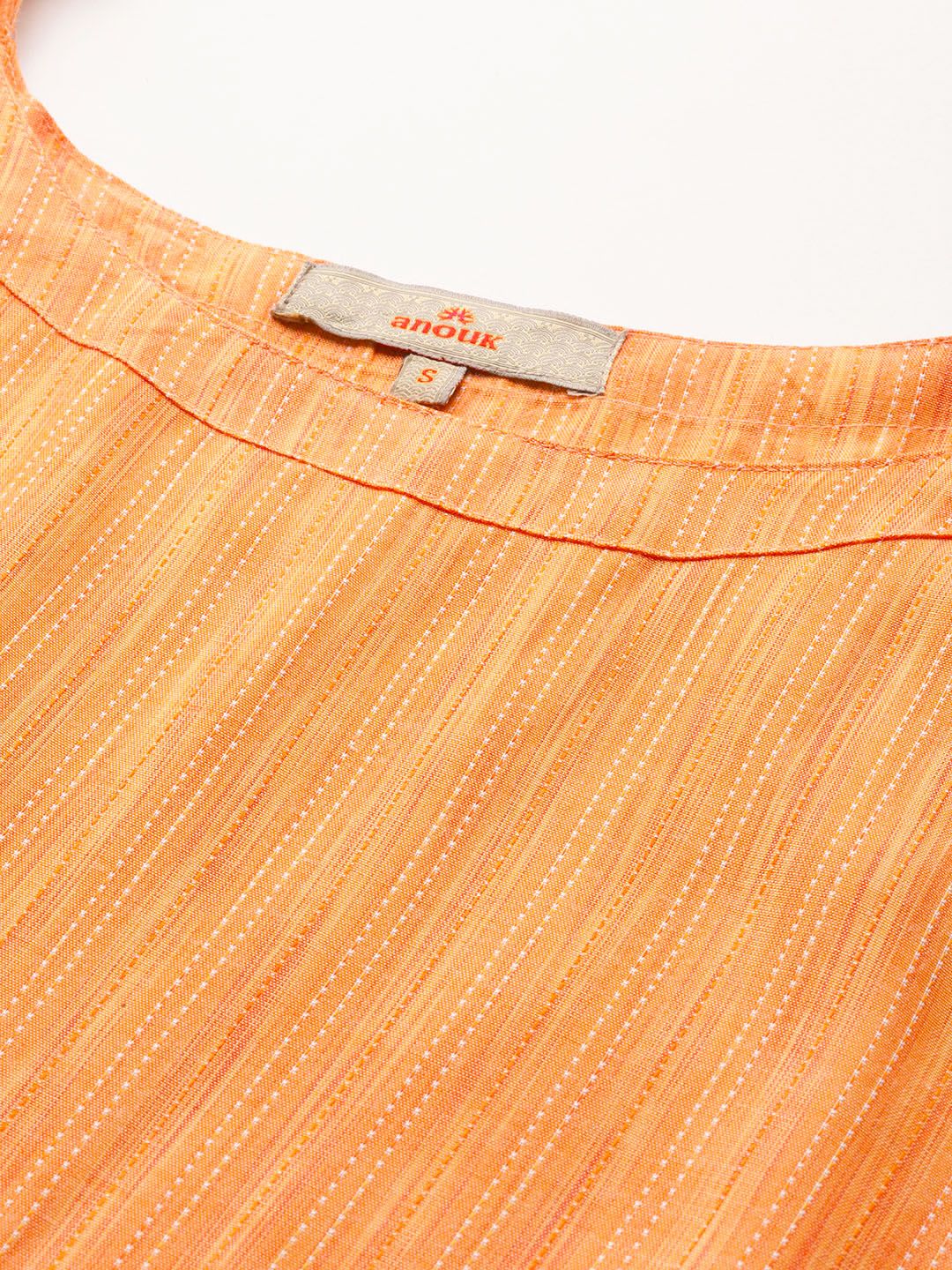 Anouk Thread Work Sleeveless Straight Kurta - Image 2