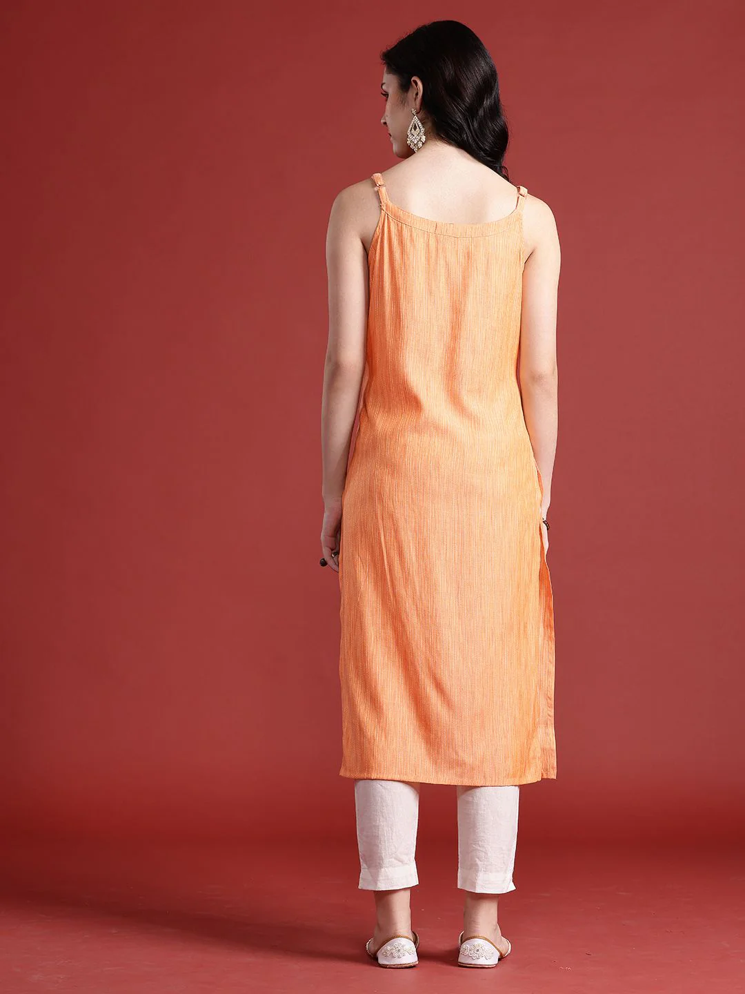 Anouk Thread Work Sleeveless Straight Kurta - Image 5