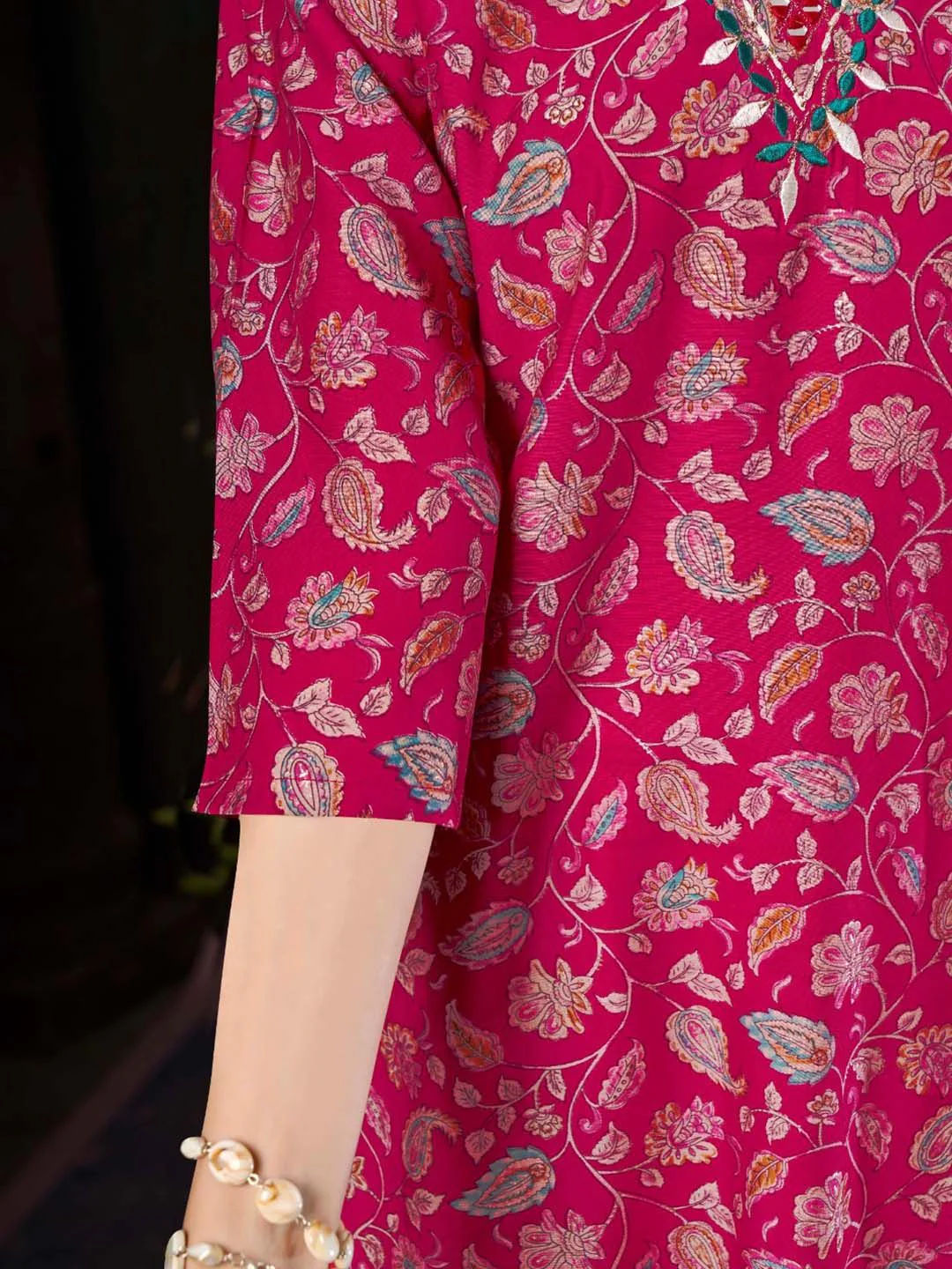 Anouk Women Floral Embroidered Thread Work Chanderi Silk Kurta - Image 7