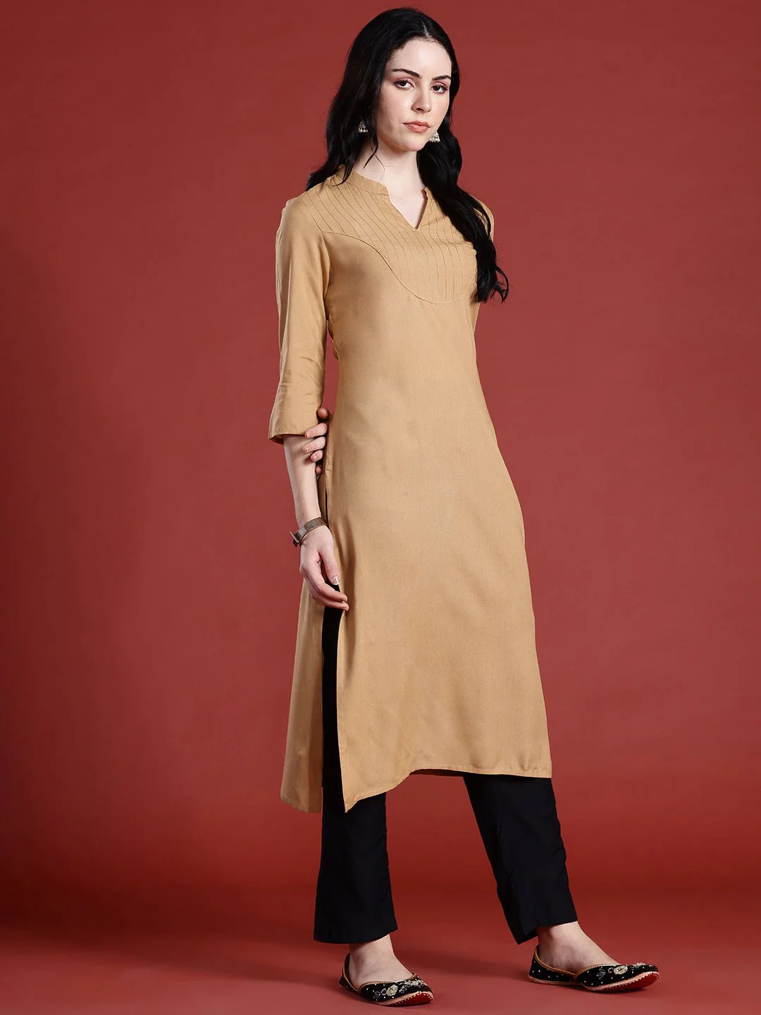 Anouk Yoke Design Thread Work Kurta - Image 3