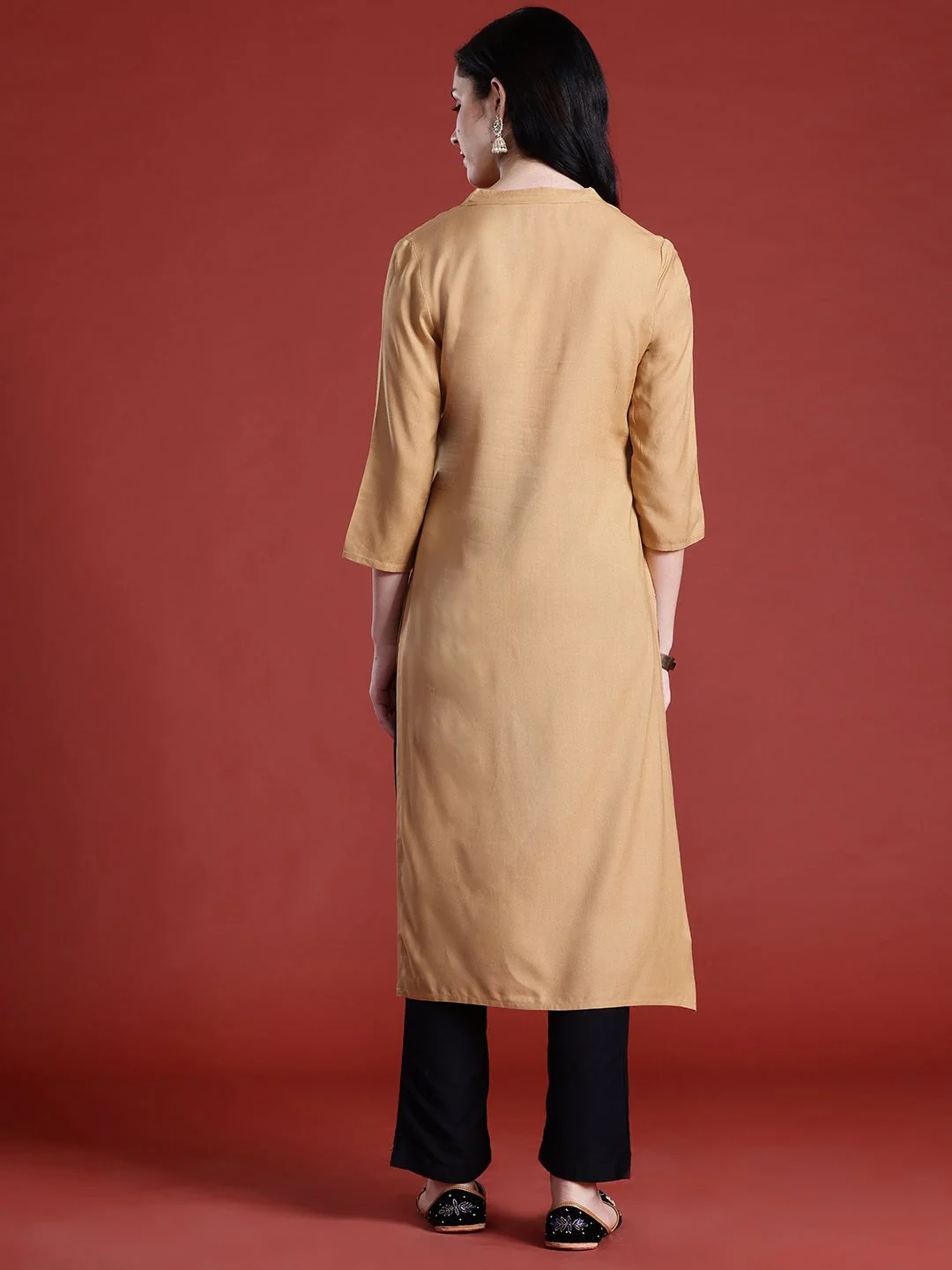 Anouk Yoke Design Thread Work Kurta - Image 5