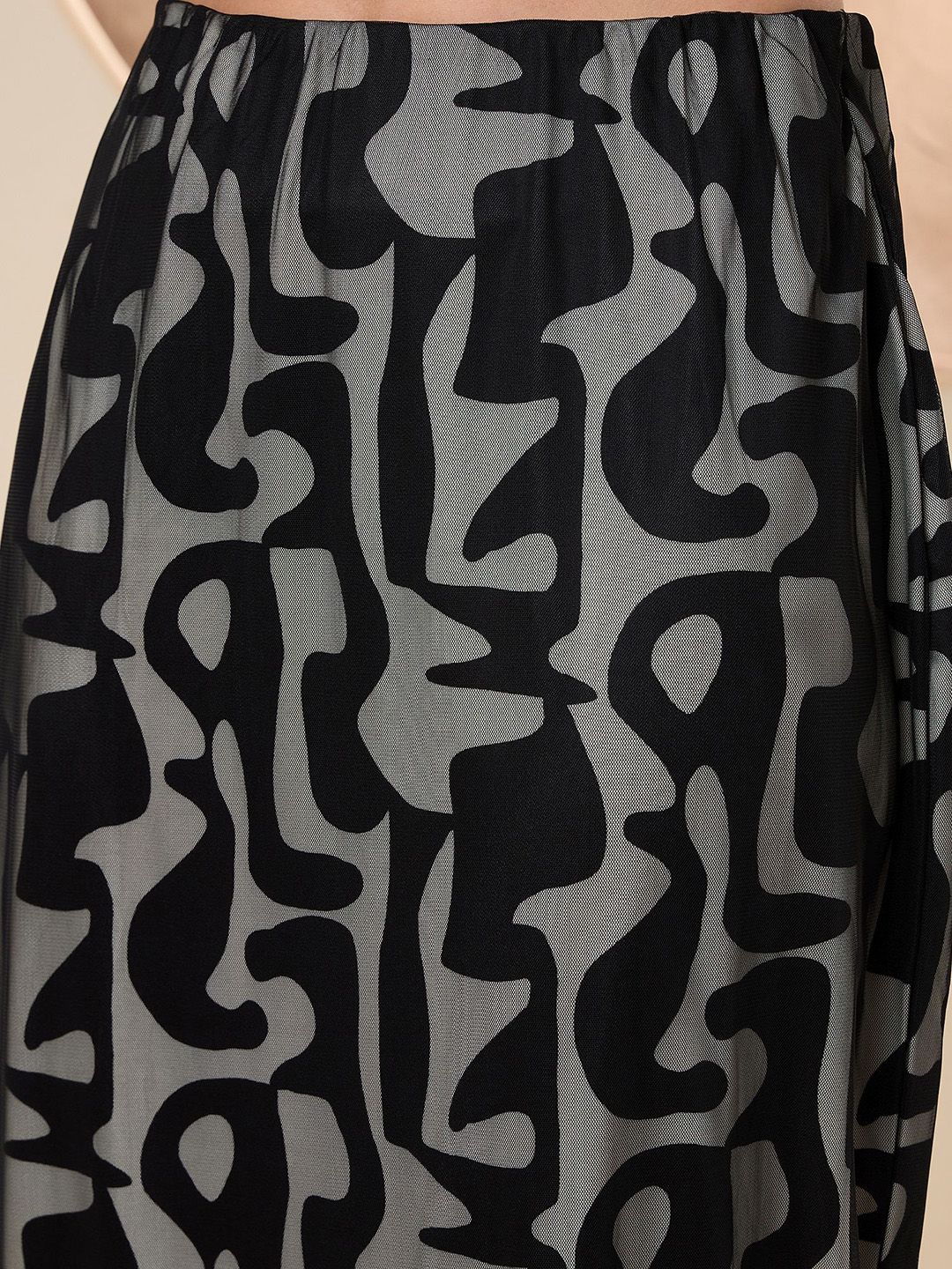 Antheaa Black & White Printed Top With Frilled Skirt - Image 3