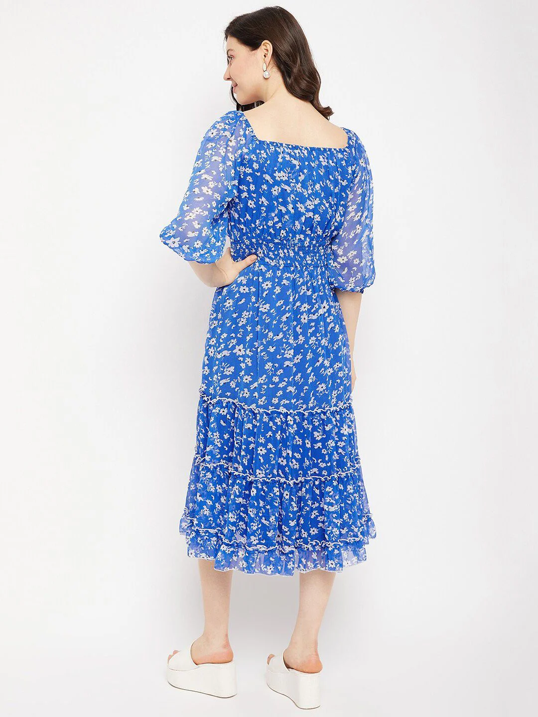 Antheaa Square Neck Floral Printed Smocked Tiered Chiffon Fit & Flare Midi Dress - Image 4