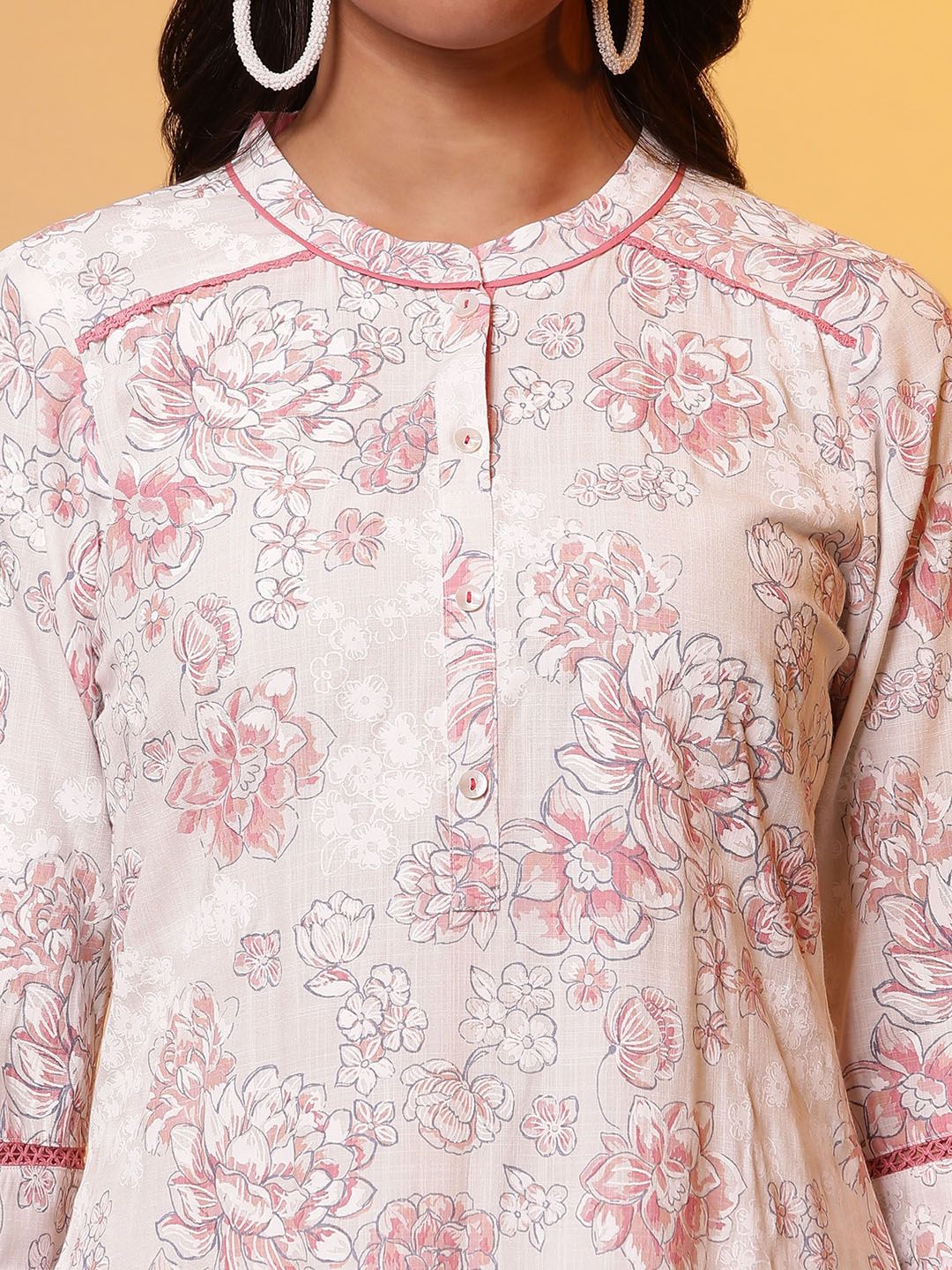 AURELIA Floral Printed Regular Kurta With Trousers - Image 2