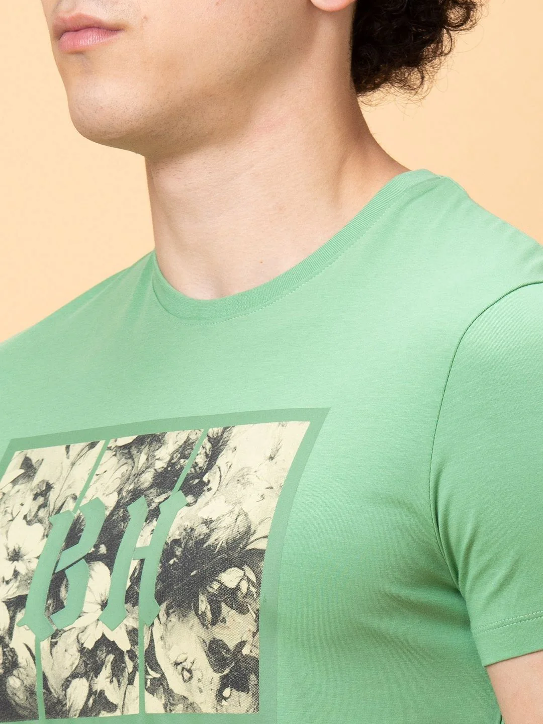 Being Human Men Printed Pockets T-shirt - Image 4