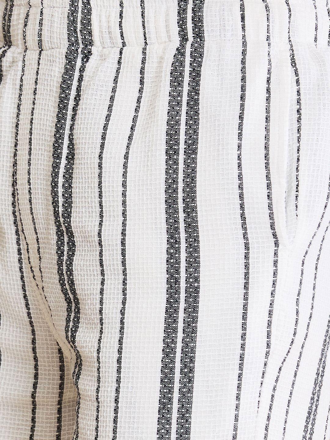 Being Human Men Striped Slim Fit Shorts - Image 6
