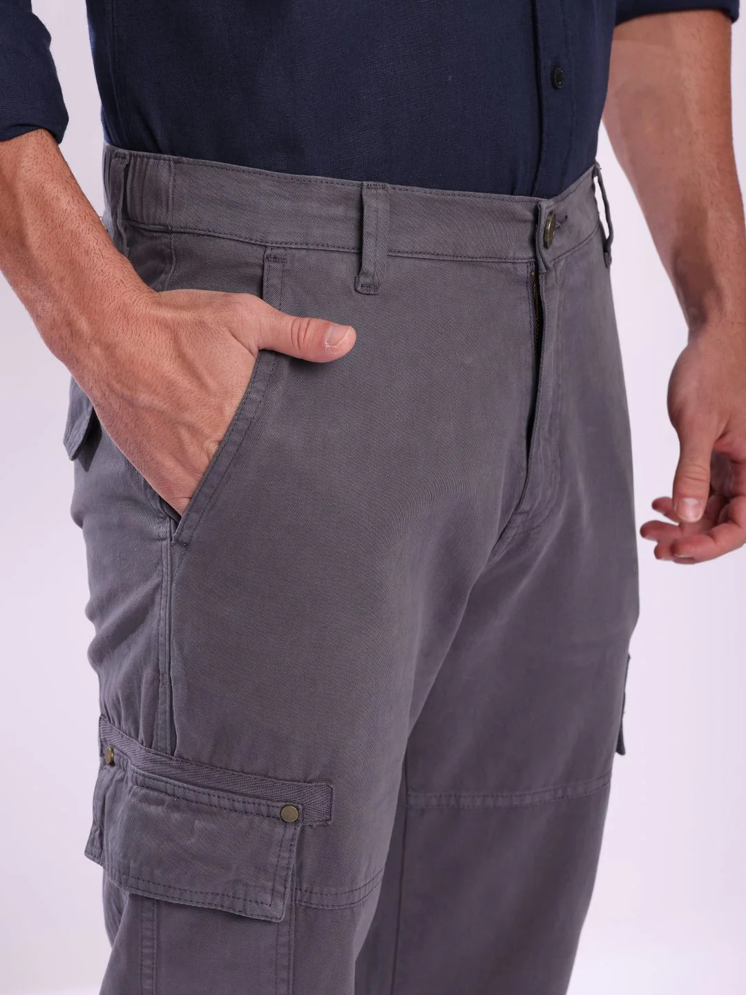 Bene Kleed Men Relaxed Fit Mid-Rise Pure Cotton Cargos Trouser - Image 6
