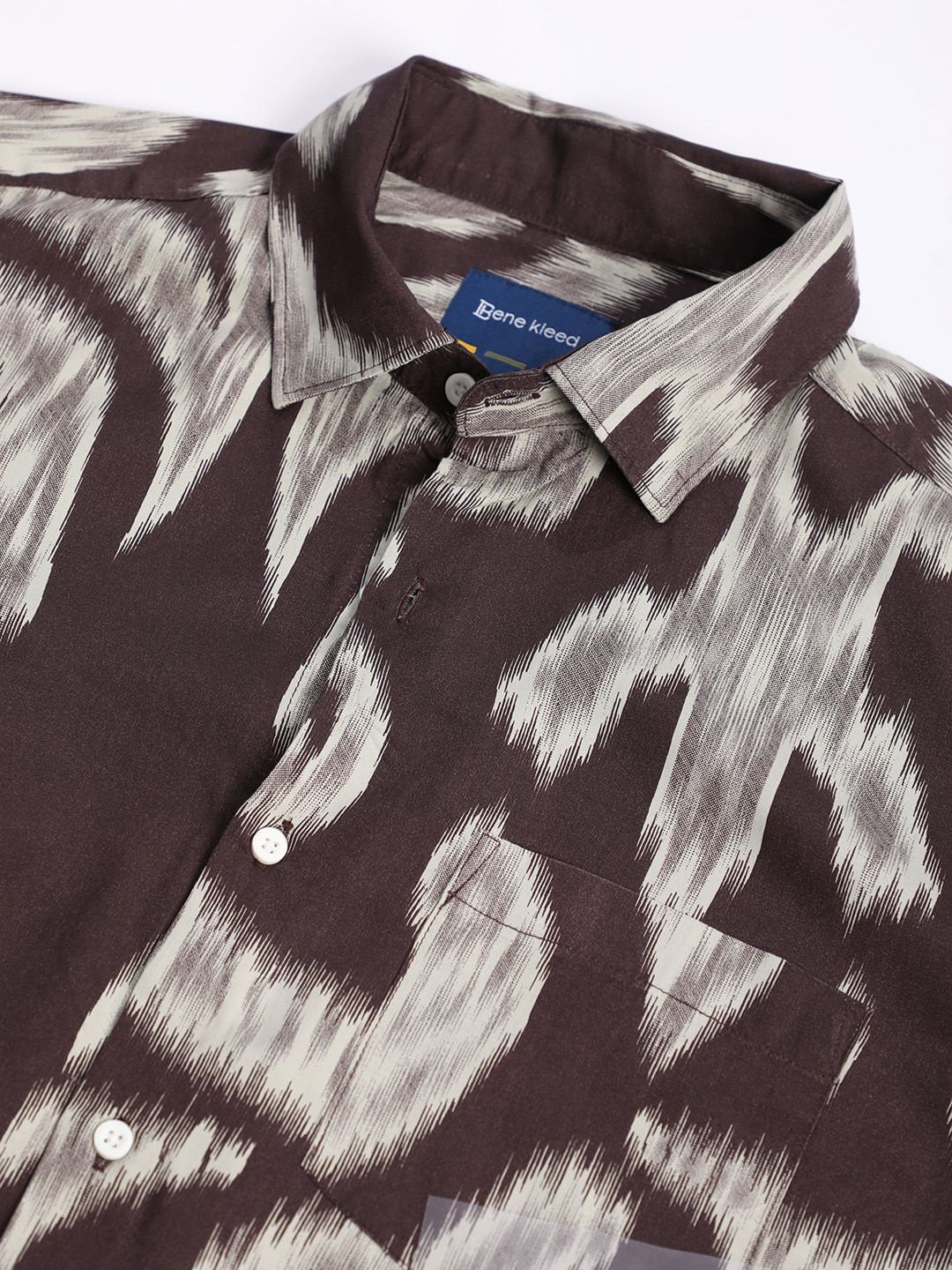 Bene Kleed Men Slim Fit Abstract Printed Spread Collar Casual Shirt - Image 7