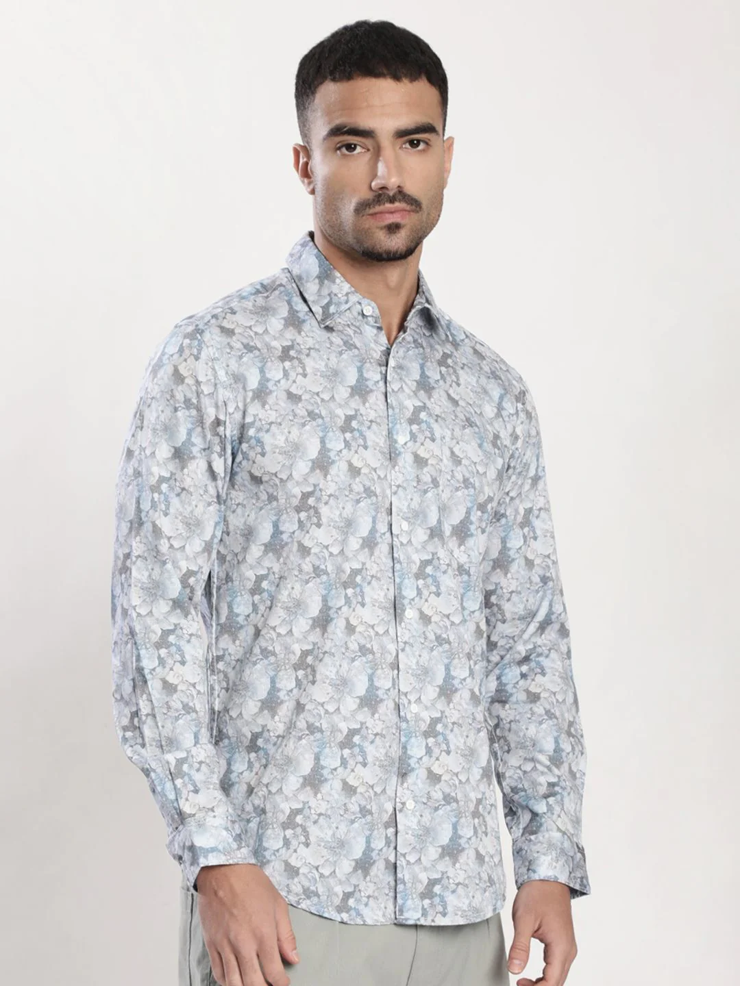 Bene Kleed Men Slim Fit Floral Printed Chest Pocket Casual Shirt - Image 3