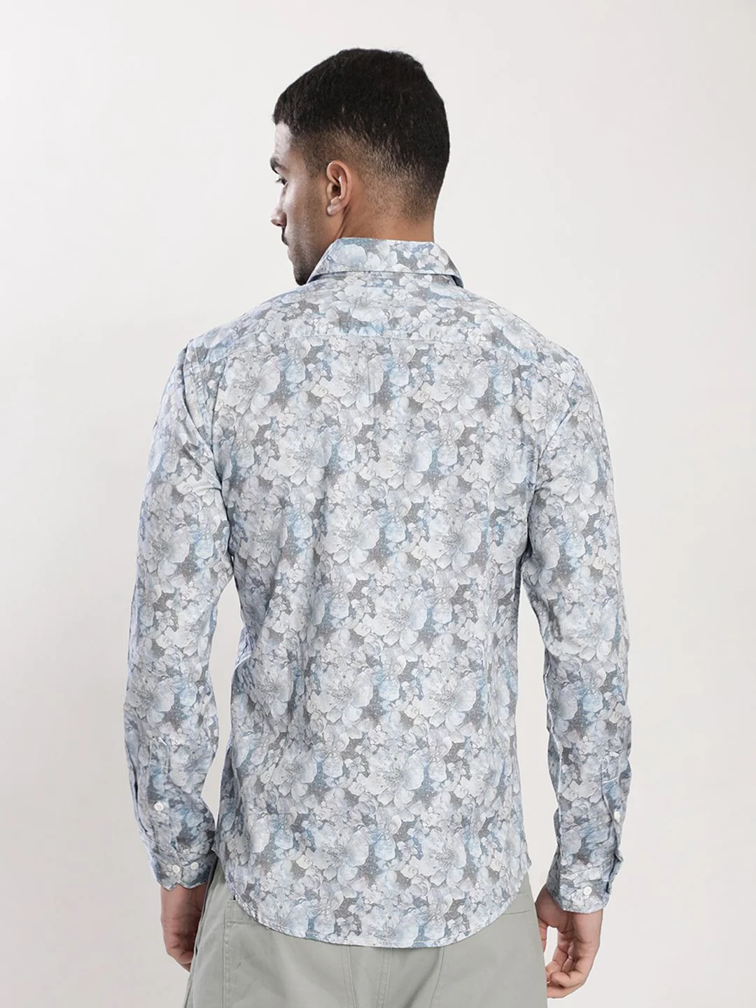 Bene Kleed Men Slim Fit Floral Printed Chest Pocket Casual Shirt - Image 4
