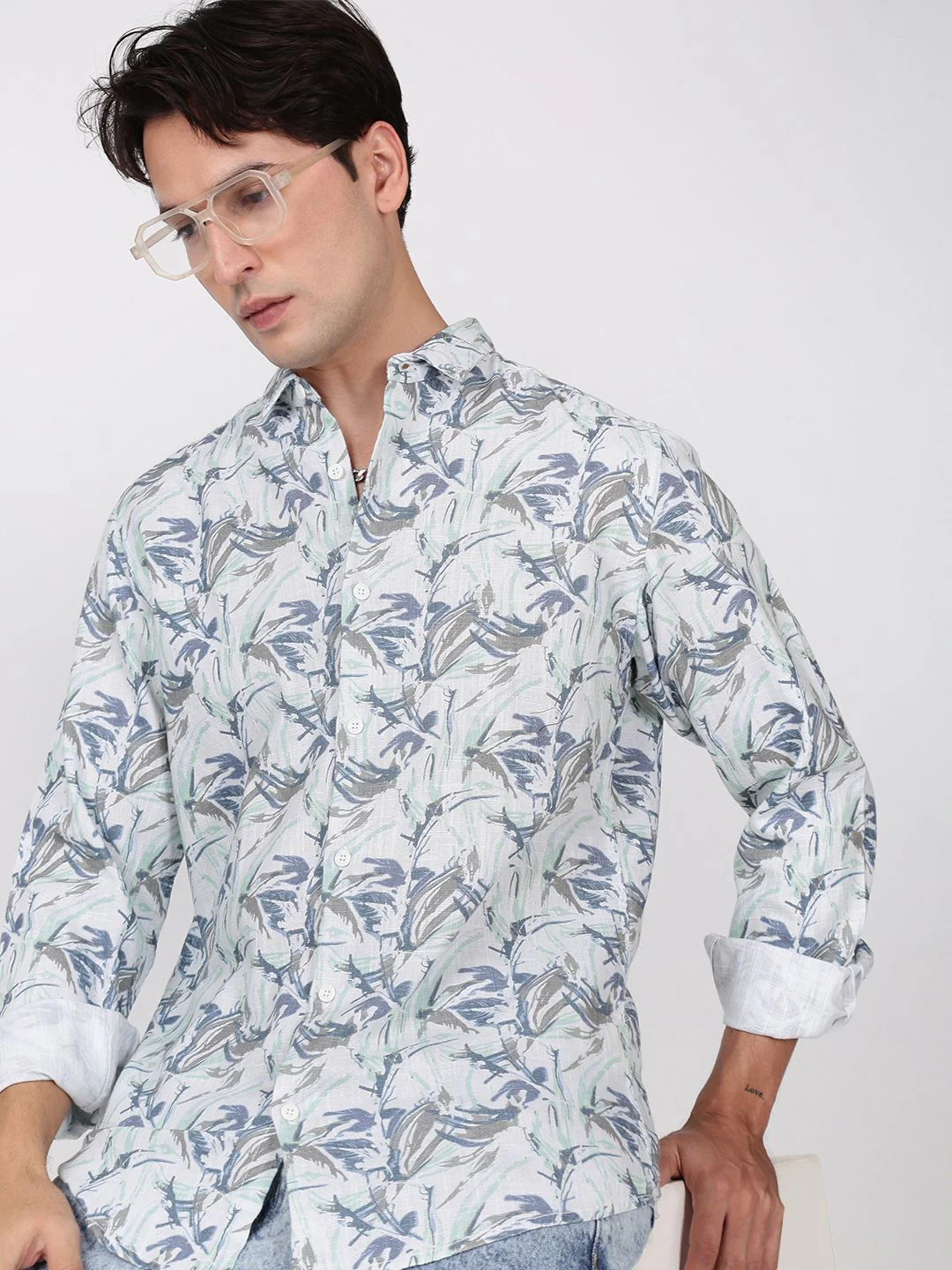 Bene Kleed Men Slim Fit Floral Printed Slub Texture Casual Shirt