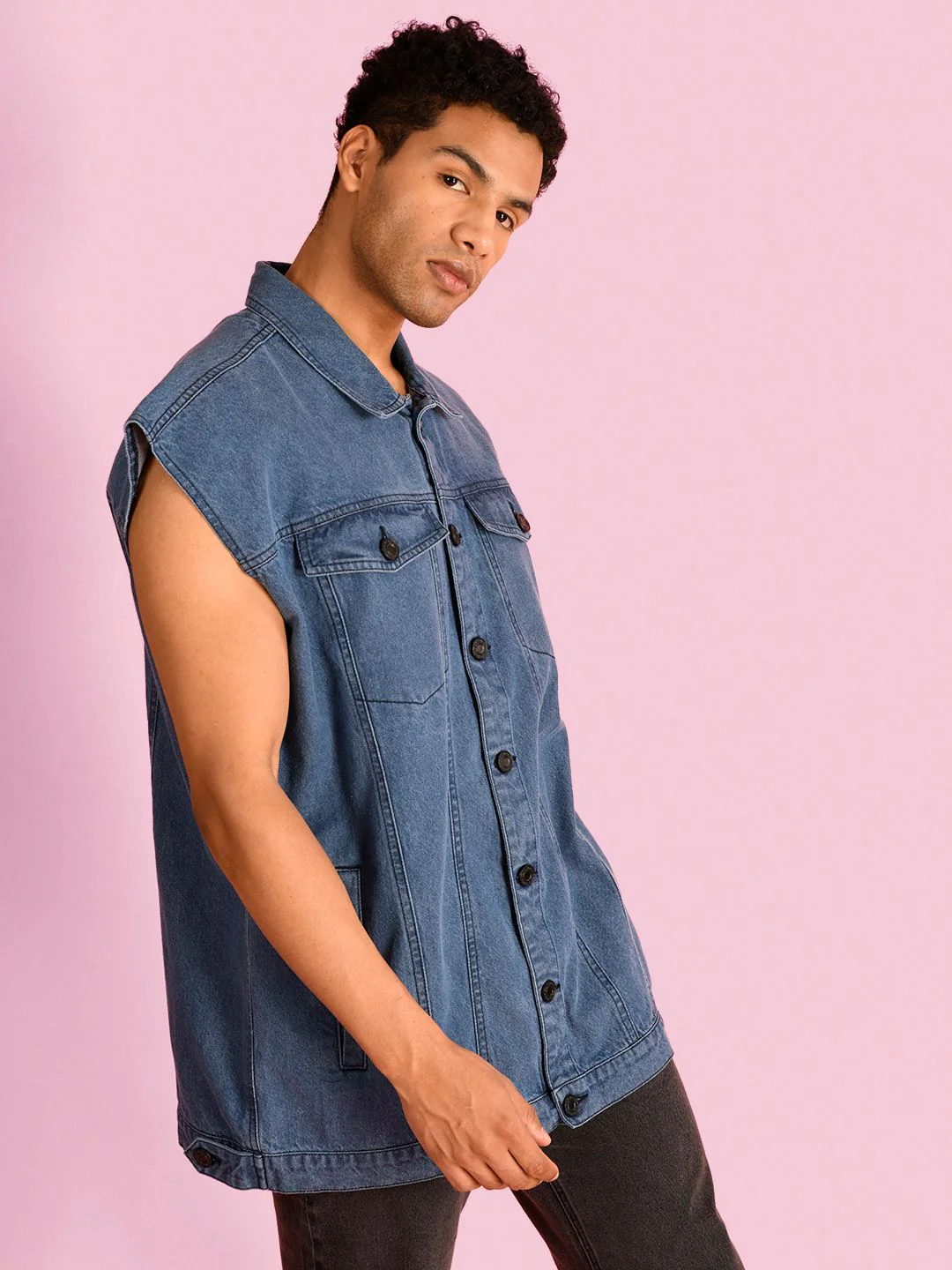 Bene Kleed Men Solid Pure Cotton Oversized Denim Jacket - Image 5