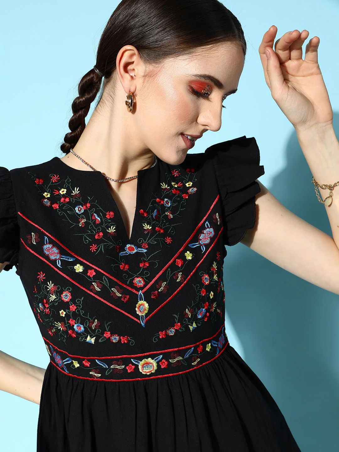 Berrylush Black Floral Embroidered Mini Dress - Image 4