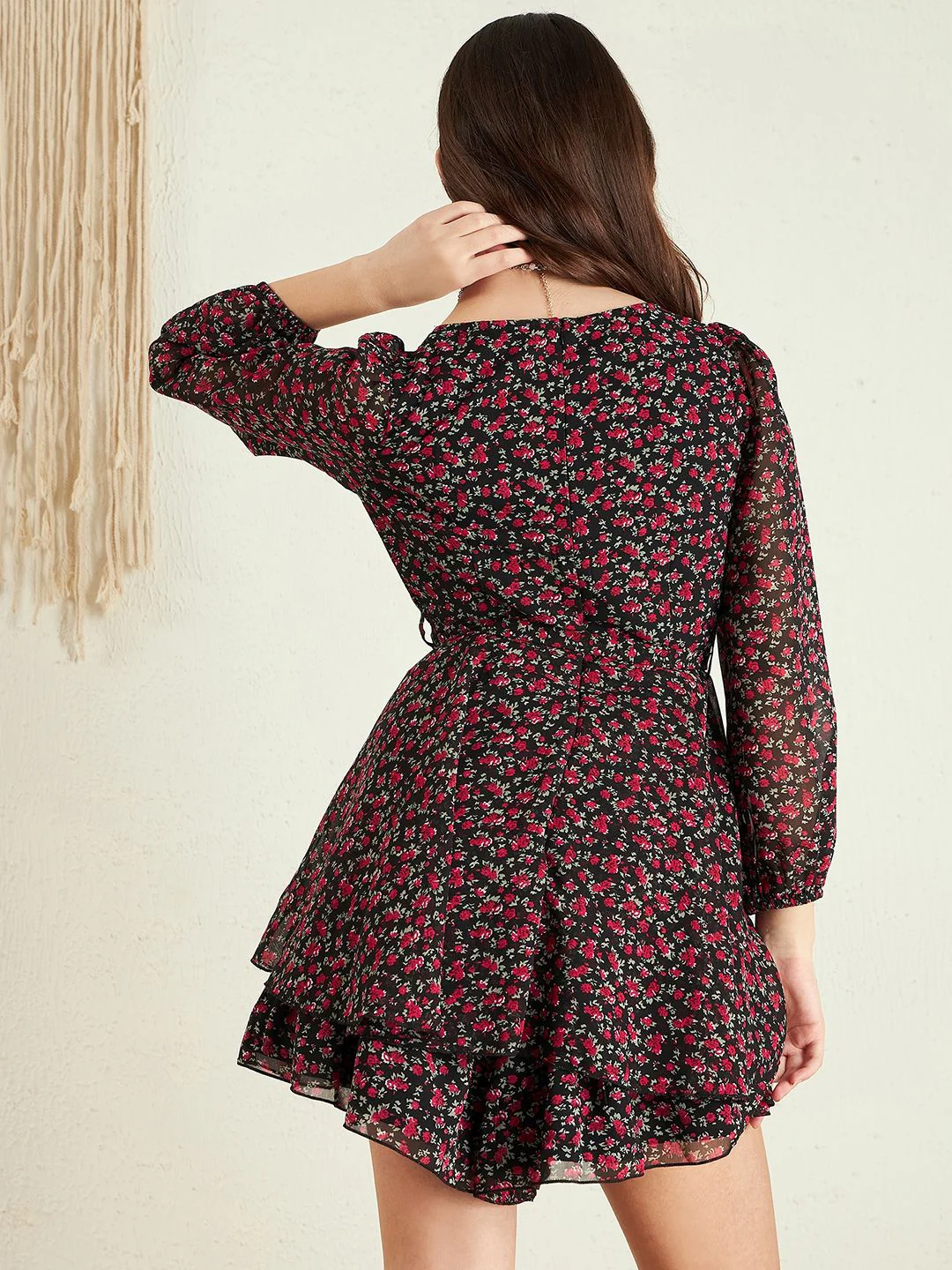 Berrylush Black Floral Printed Sweetheart Neck Layered Detailed Playsuit With Belt - Image 5
