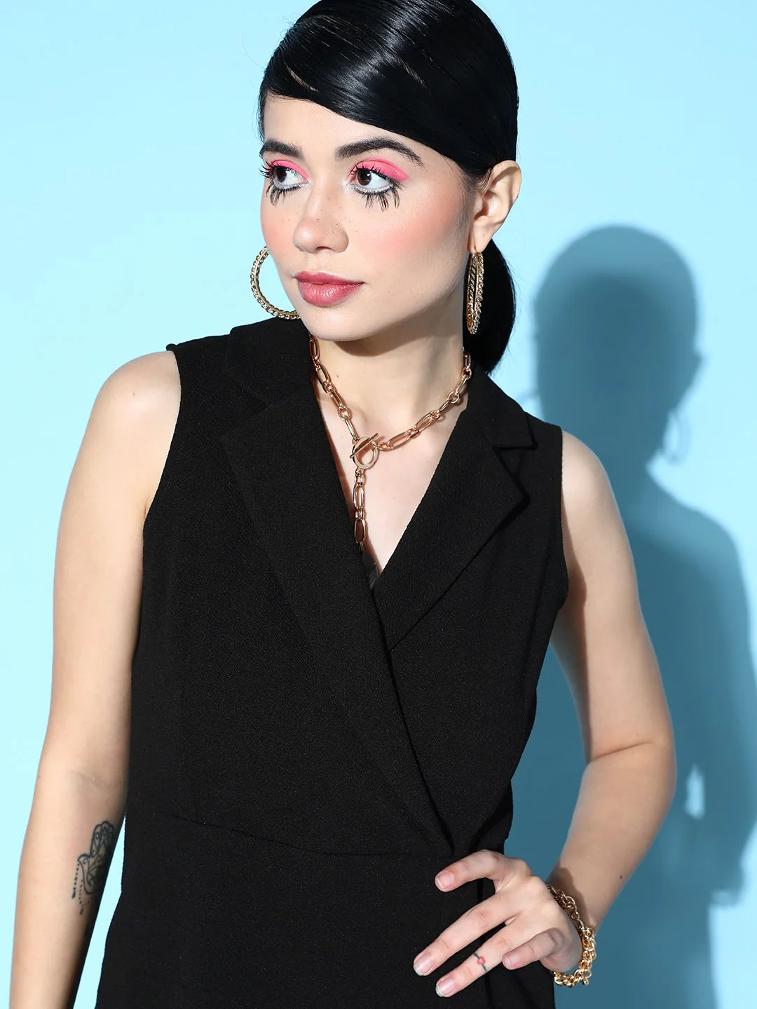Berrylush Black Solid Notched Lapel Neck Jumpsuit - Image 3