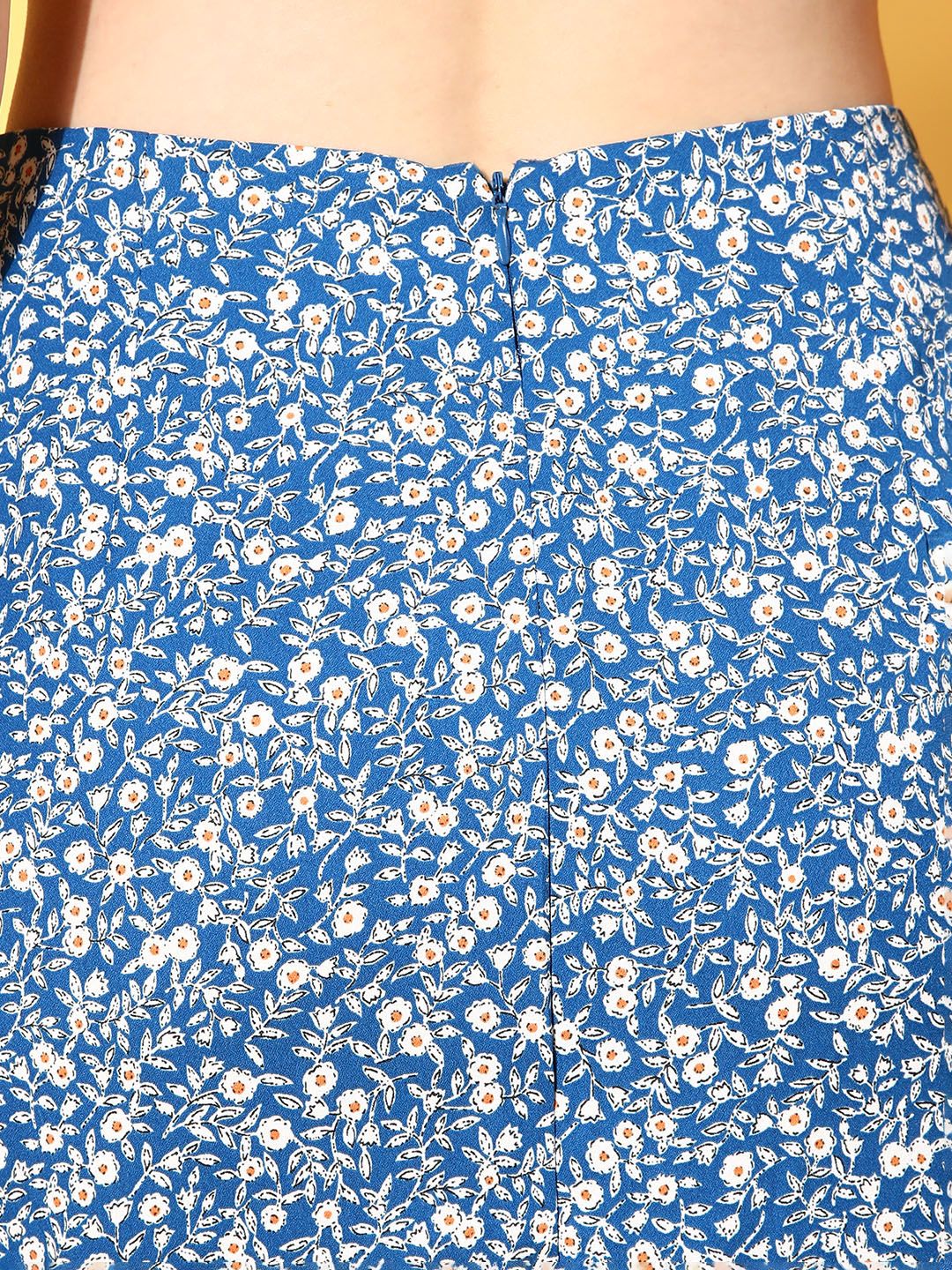Berrylush Blue Ditsy Floral Print High-Rise A-Line Skirt - Image 6