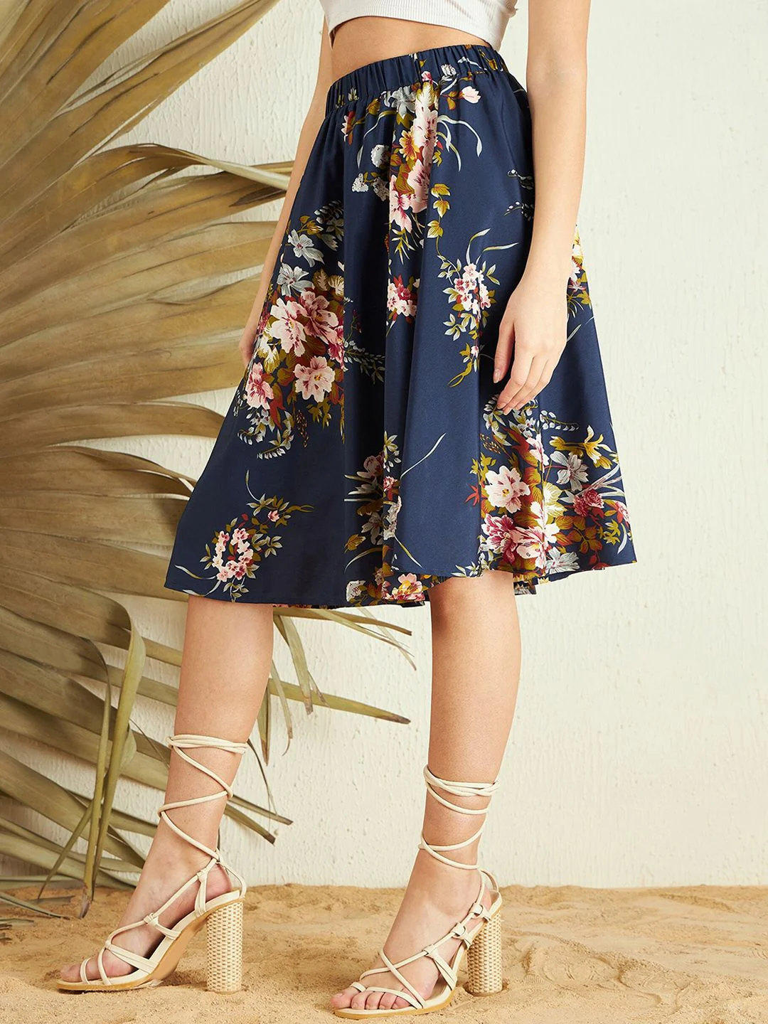Berrylush Blue Floral Printed High-Rise Knee Length A-Line Skirt - Image 2