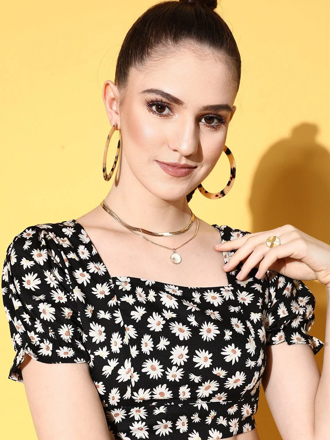 Berrylush Floral Print Crepe Empire Crop Top - Image 4