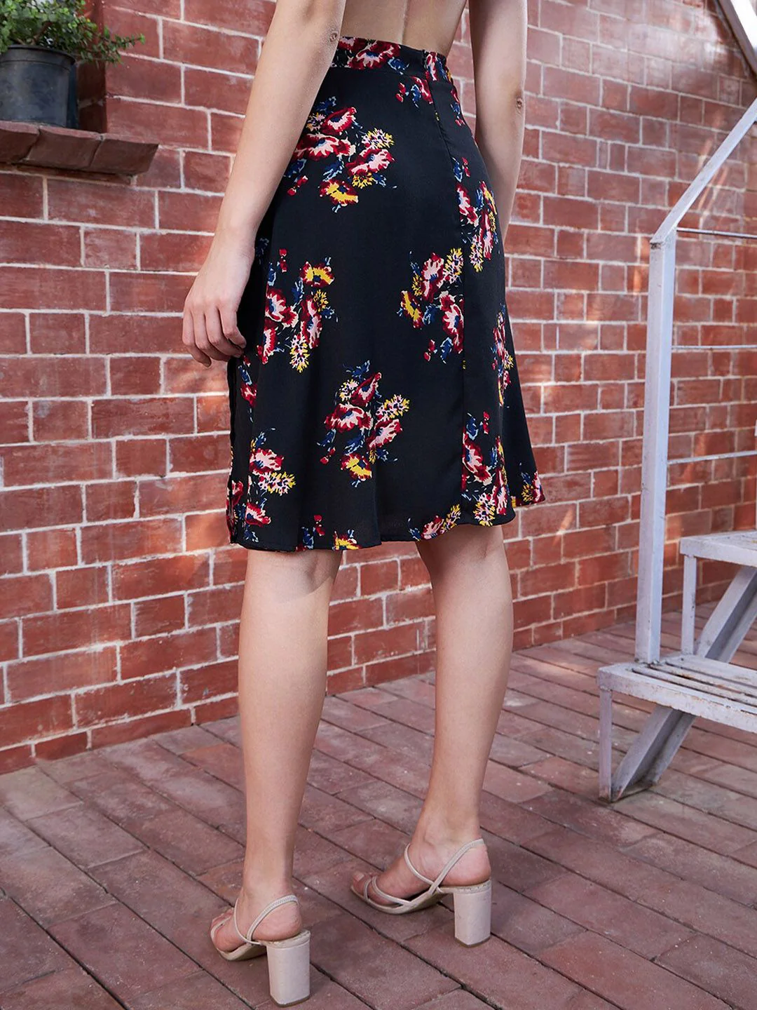 Berrylush Floral Printed Knee-Length Thigh-High Slit Skirt - Image 3