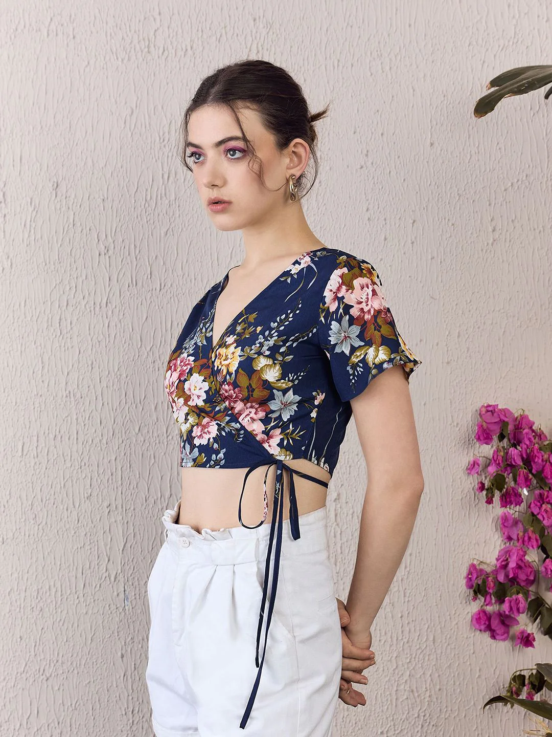 Berrylush Floral Printed Wrap Crop Top - Image 3