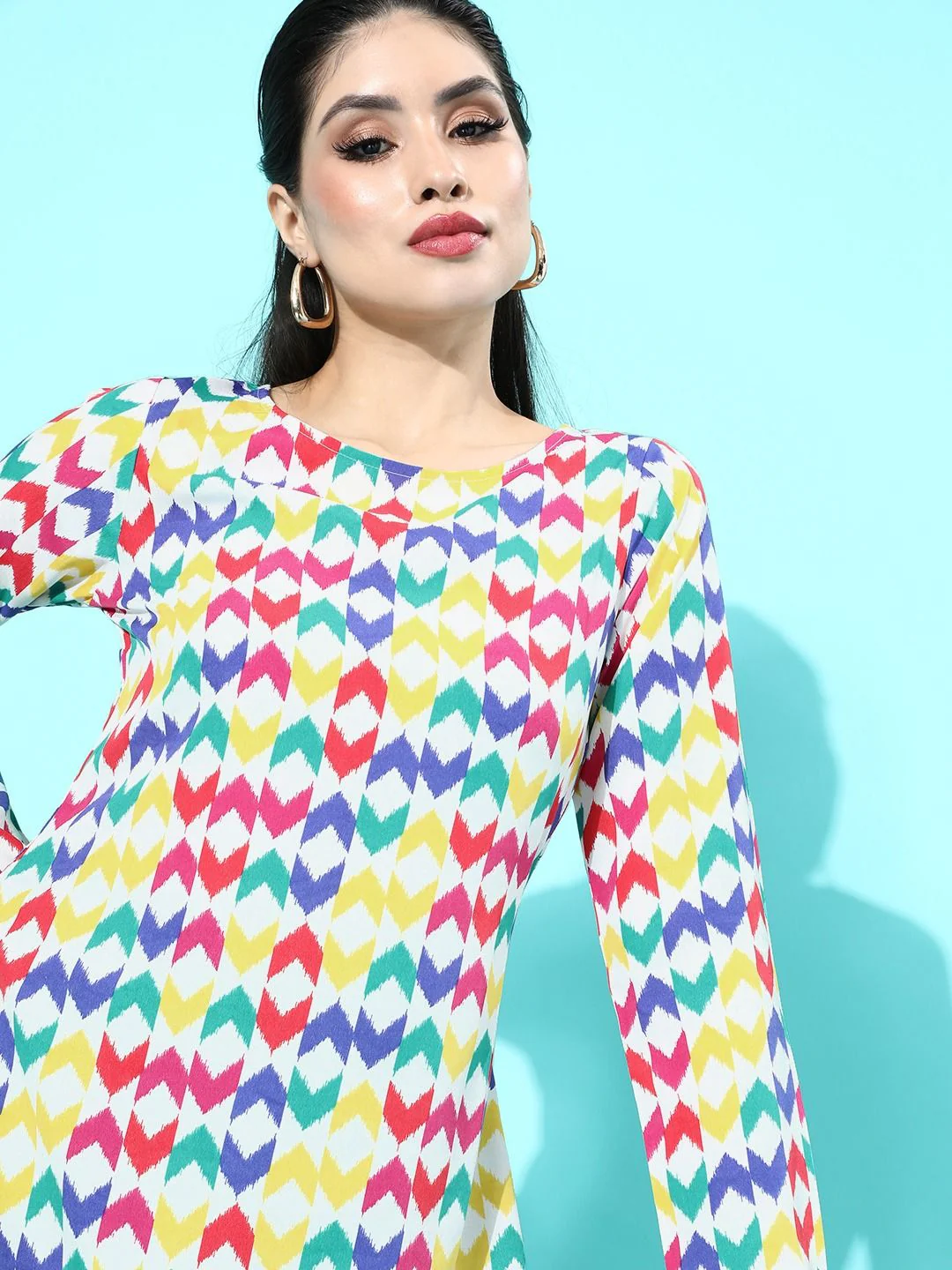 Berrylush Multicoloured Geometric Print Round Neck Polyester Crepe High-Low Longline Top - Image 5