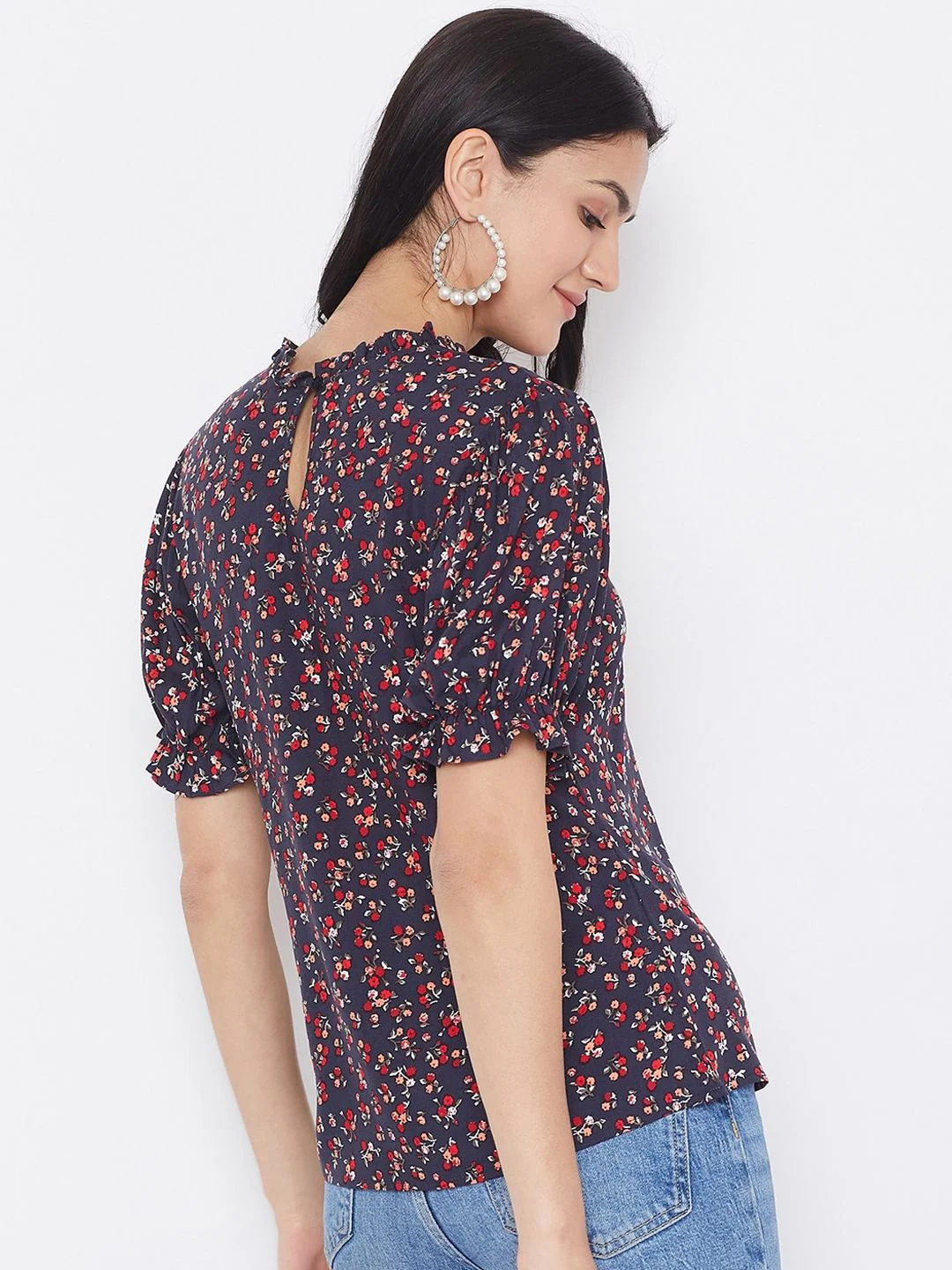 Berrylush Navy Blue Floral Printed Top With Puff Sleeves - Image 5