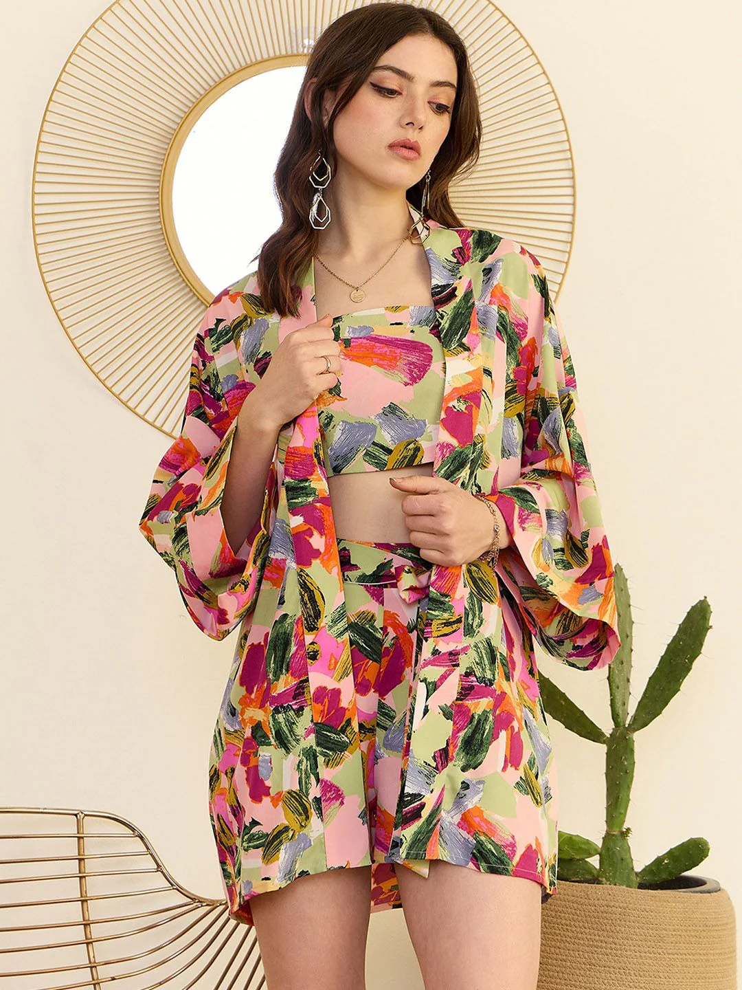 Berrylush Printed Top & Shorts With Shrug - Image 5