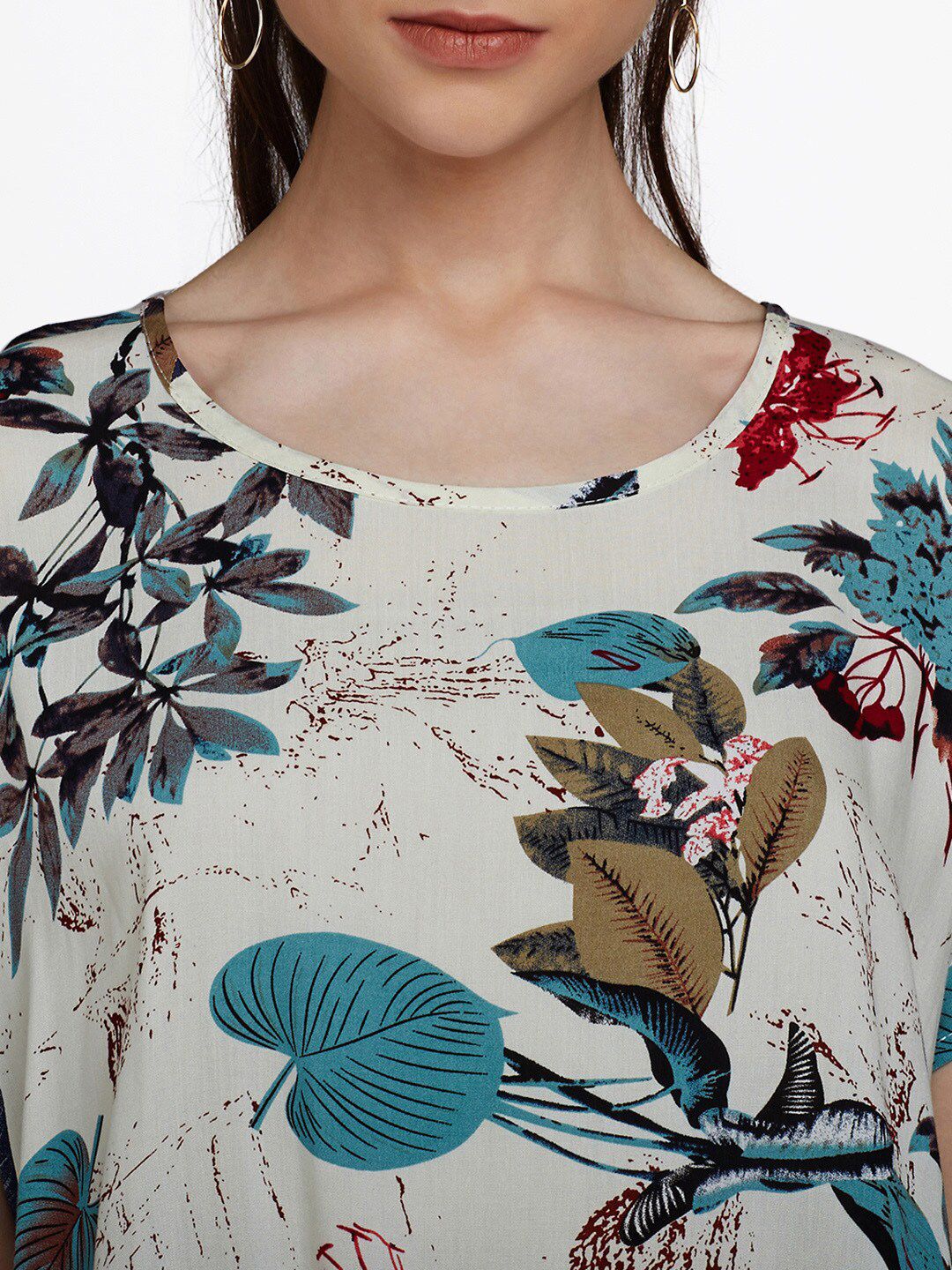 Berrylush White Floral Crepe Boxy Top - Image 2