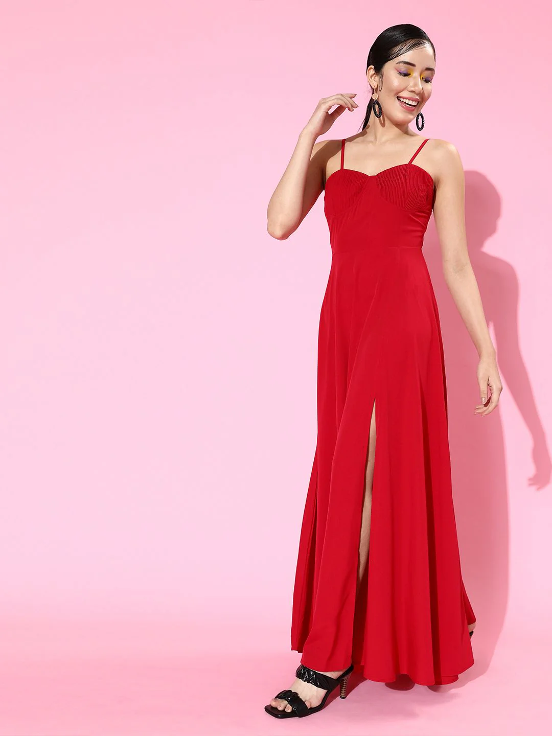 Berrylush Women Beautiful Red Solid Sweetheart Neck Dress - Image 3