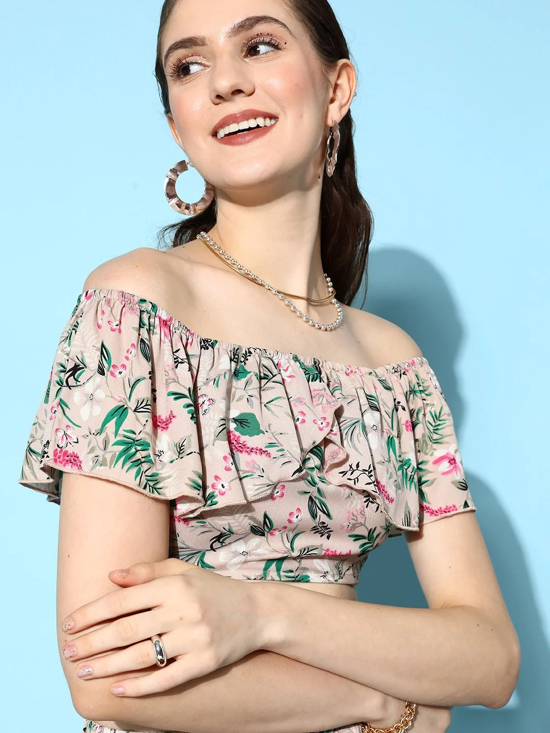 Berrylush Women  Beige Printed Top with  Shorts - Image 4