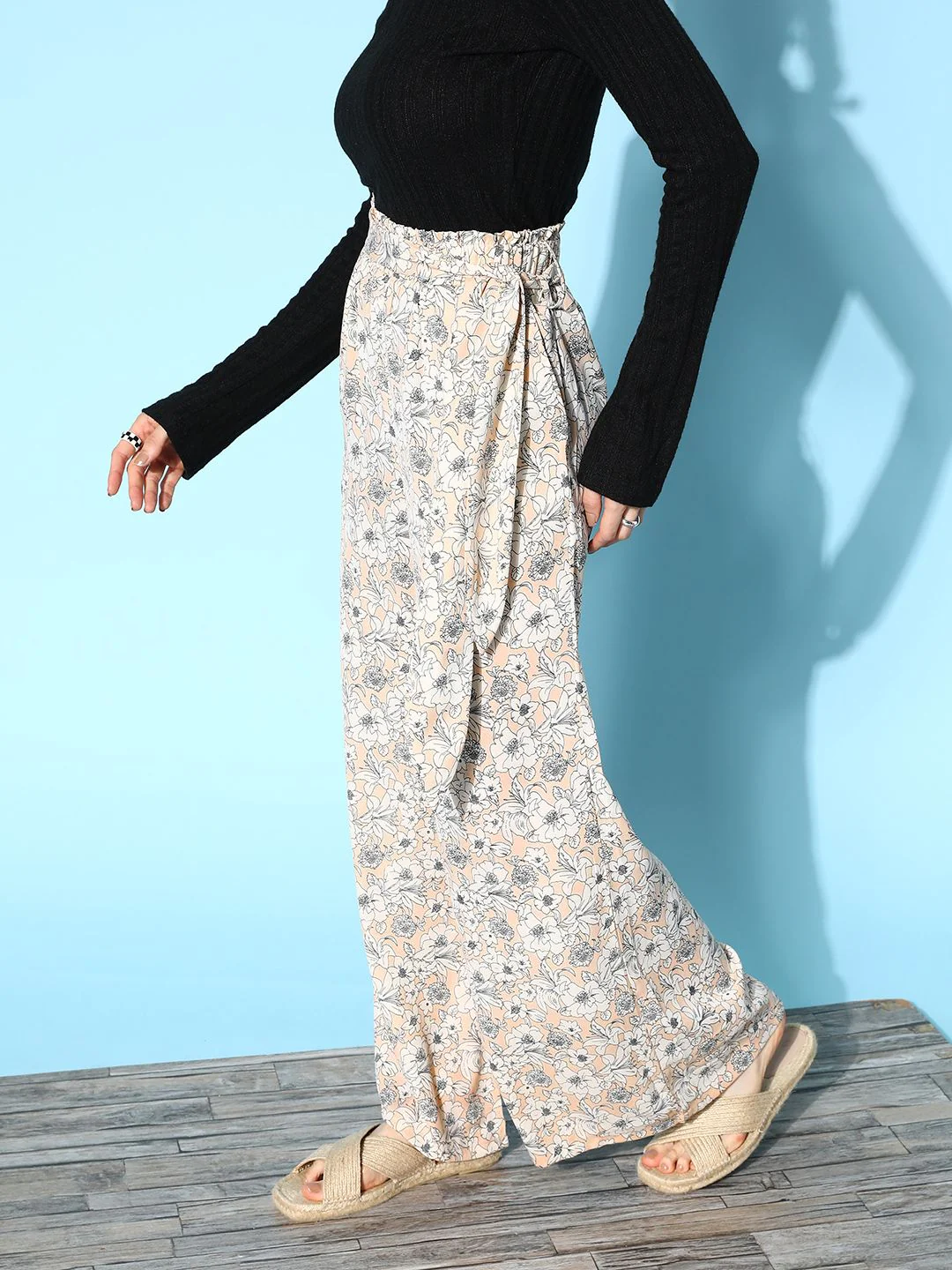 Berrylush Women Beige & White Floral Printed Relaxed Flared High-Rise Trousers - Image 2