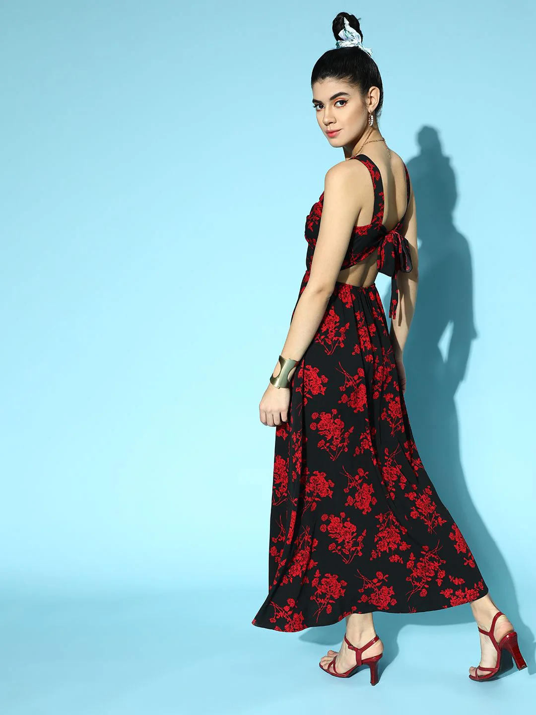 Berrylush Women Black Romantic Florals Dress - Image 3