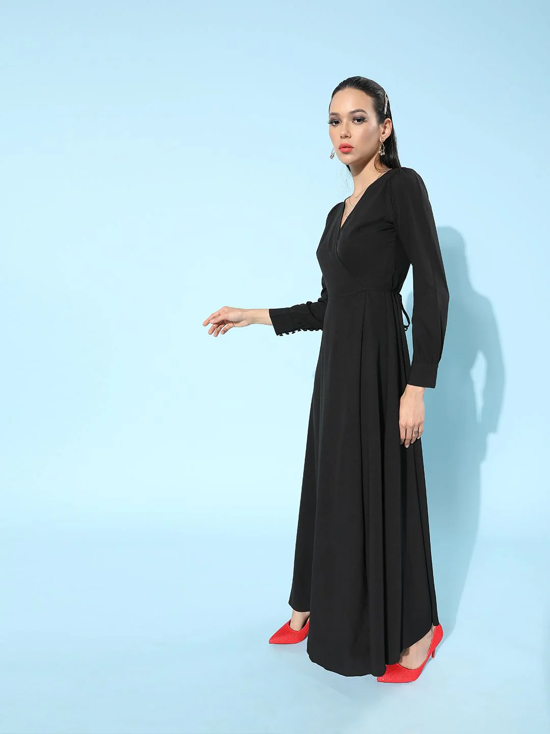 Berrylush Women Black Solid Bishop Sleeves Dress - Image 3