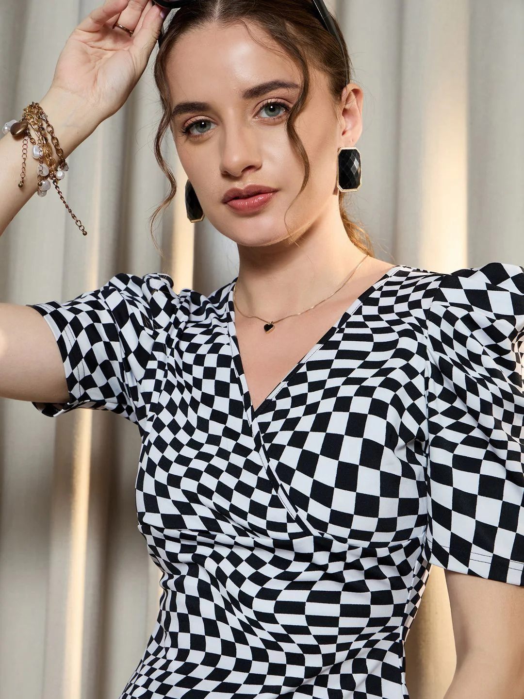 Berrylush Women Checked V-Neck Monochrome Top - Image 2
