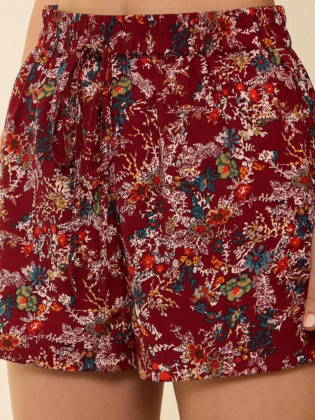 Berrylush Women Floral Printed High-Rise Shorts - Image 6