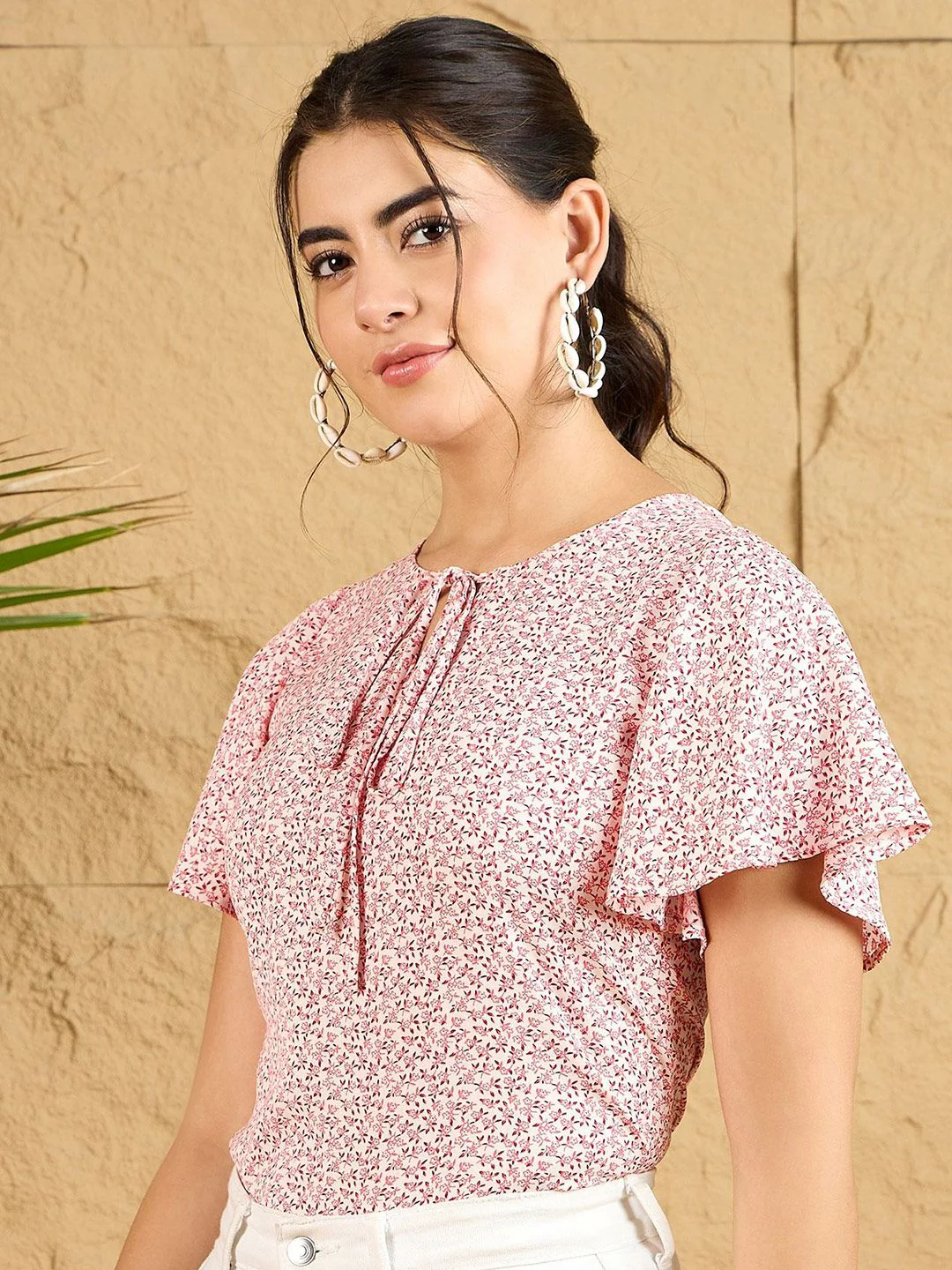 Berrylush Women Floral Printed Tie-Up Neck Top - Image 3