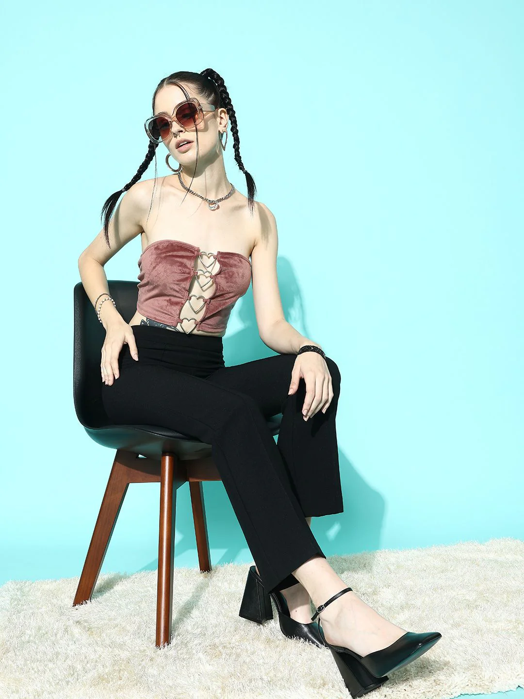 Berrylush Women Strapless Velvet Tube Crop Top - Image 2