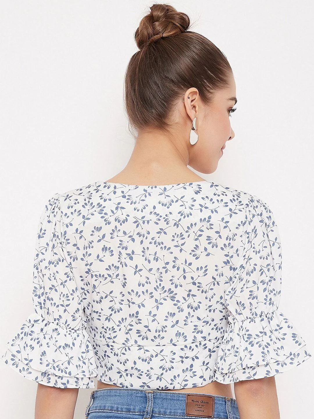 Berrylush Women White Printed Crop Top - Image 5