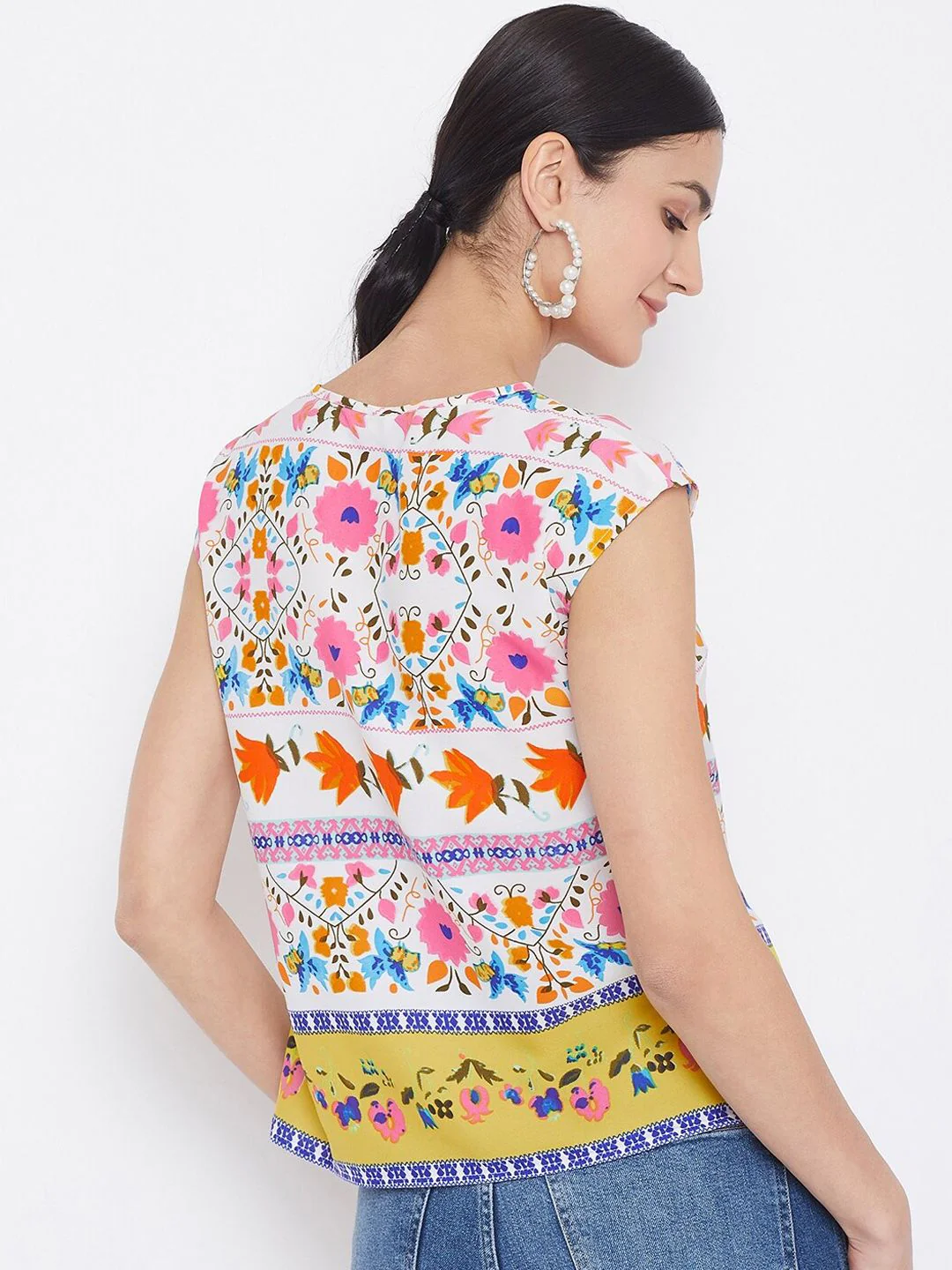 Berrylush Women White Printed Top - Image 5