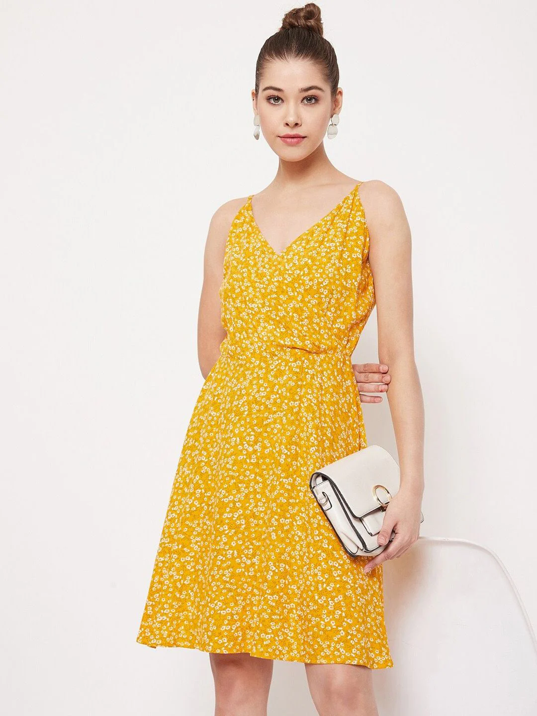 Berrylush Women Yellow Printed A-Line Dress - Image 6