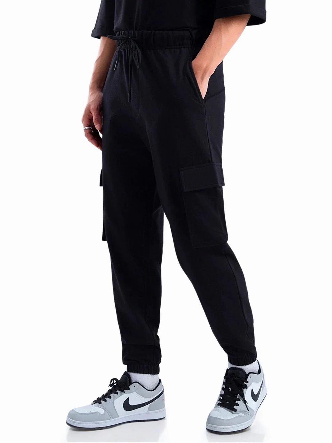 Bewakoof Air 1.0 Men Oversized Cargo Joggers - Image 2