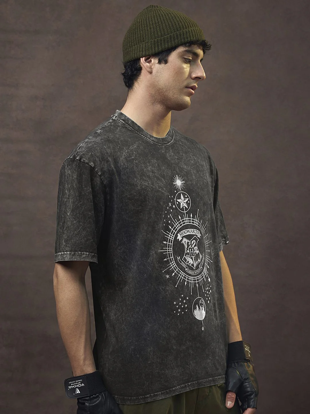 Bewakoof Black Harry Potter Printed Round Neck Short Sleeves Cotton Oversized T-shirt - Image 3
